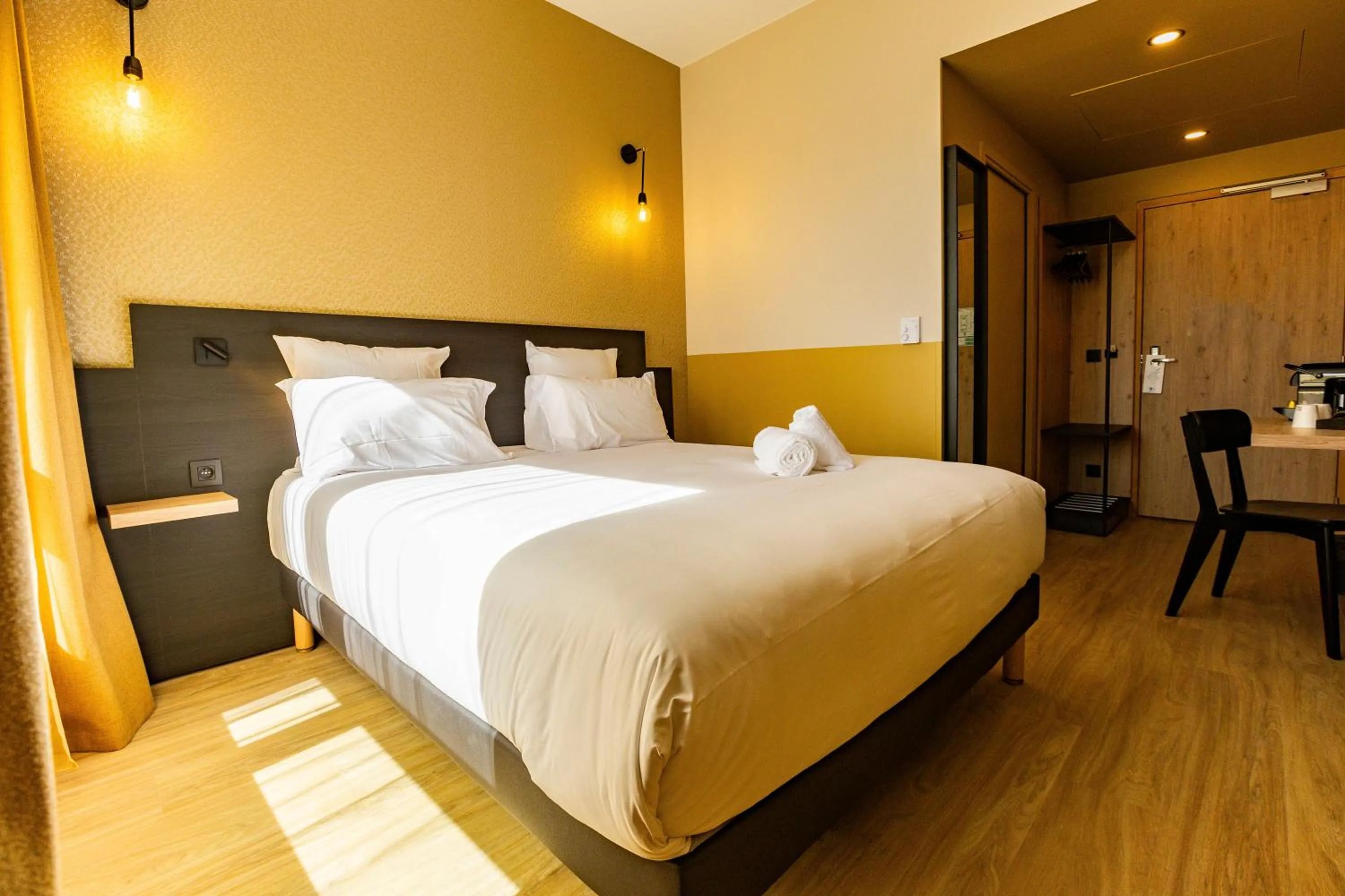 Two-Bedroom Suite in All Suites Hôtel - Paris Pleyel - L'Île Saint Denis