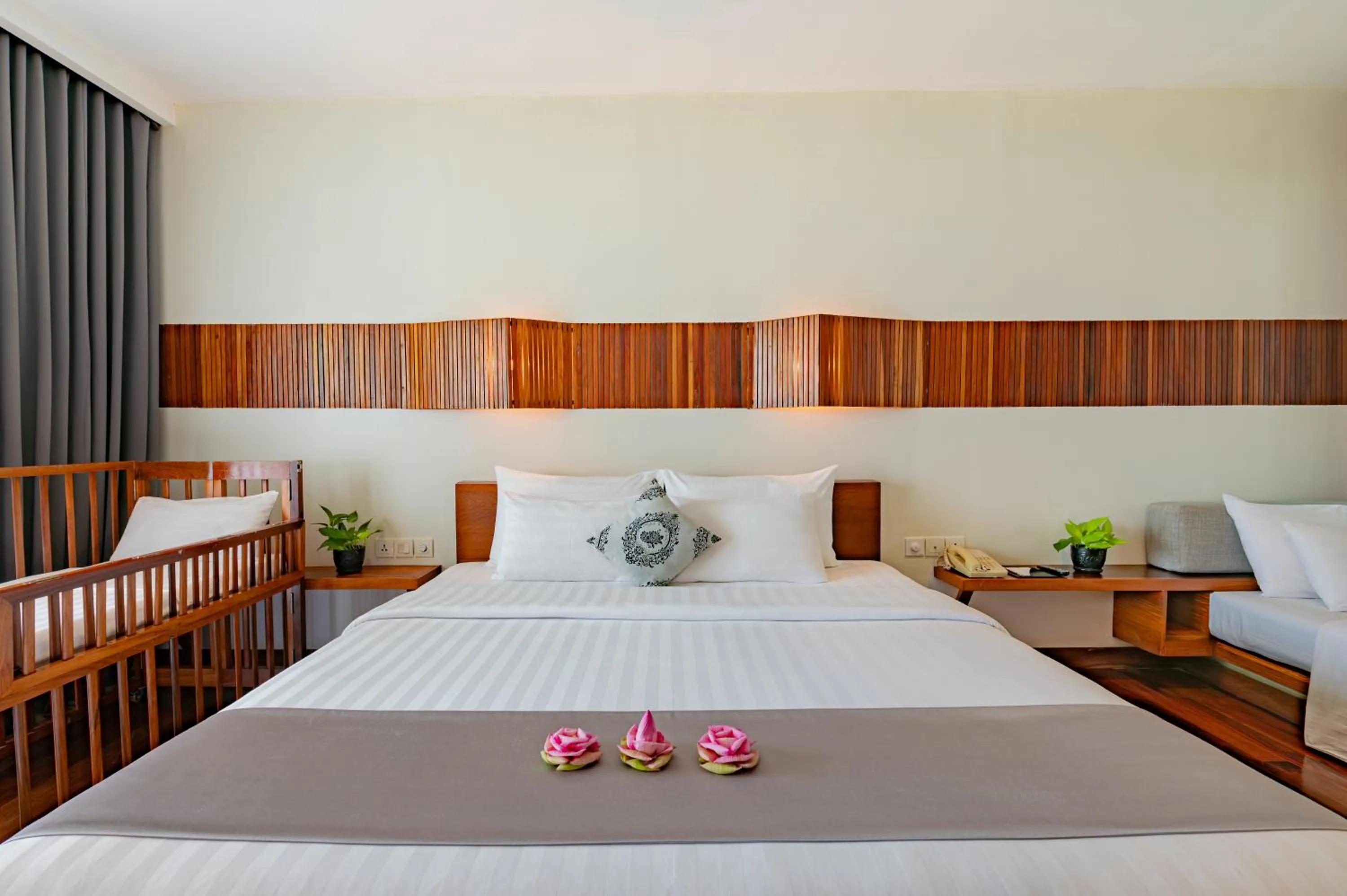 Executive Double Room in Somadevi Residence