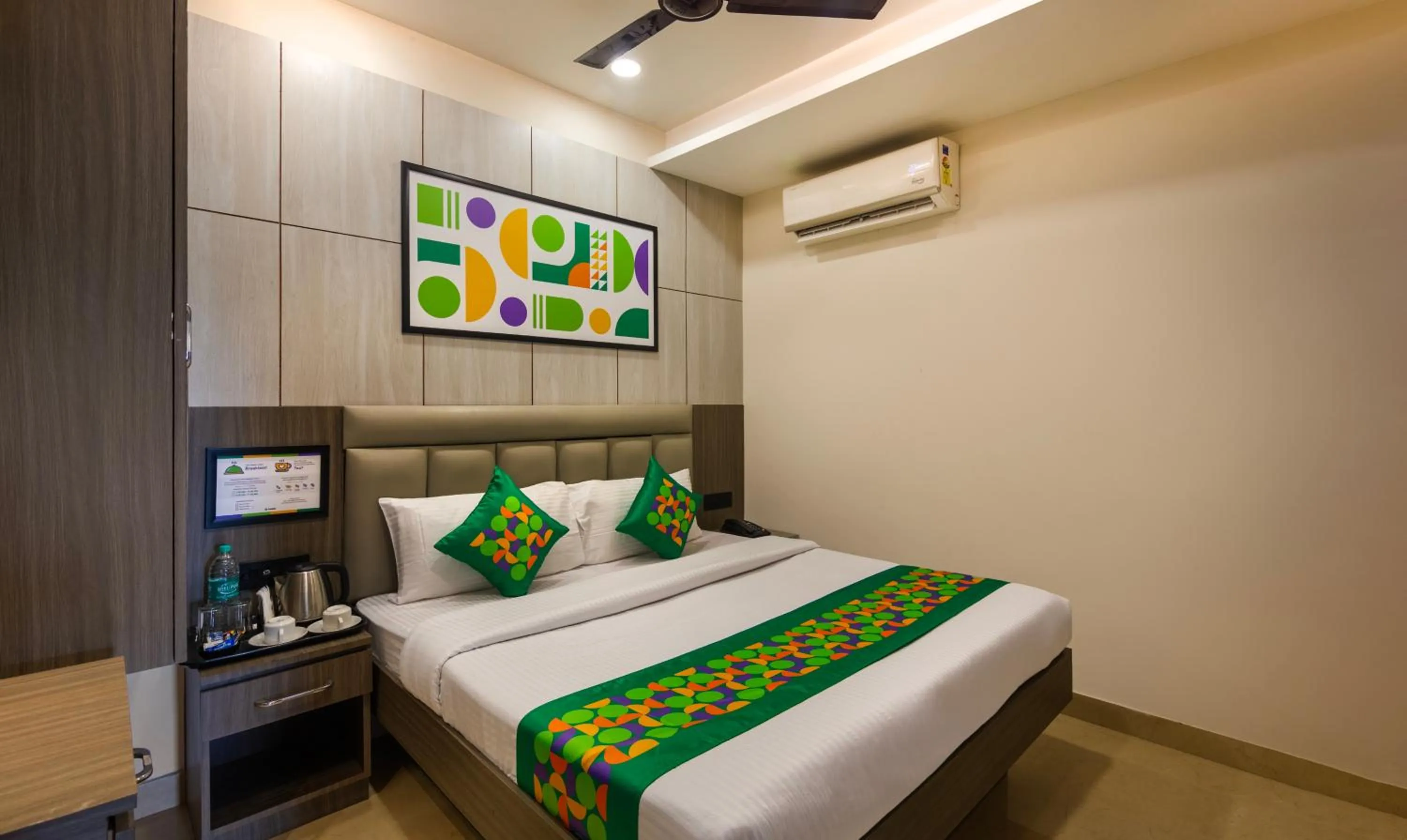 Economy Double Room - single occupancy in Treebo Bombay Palace