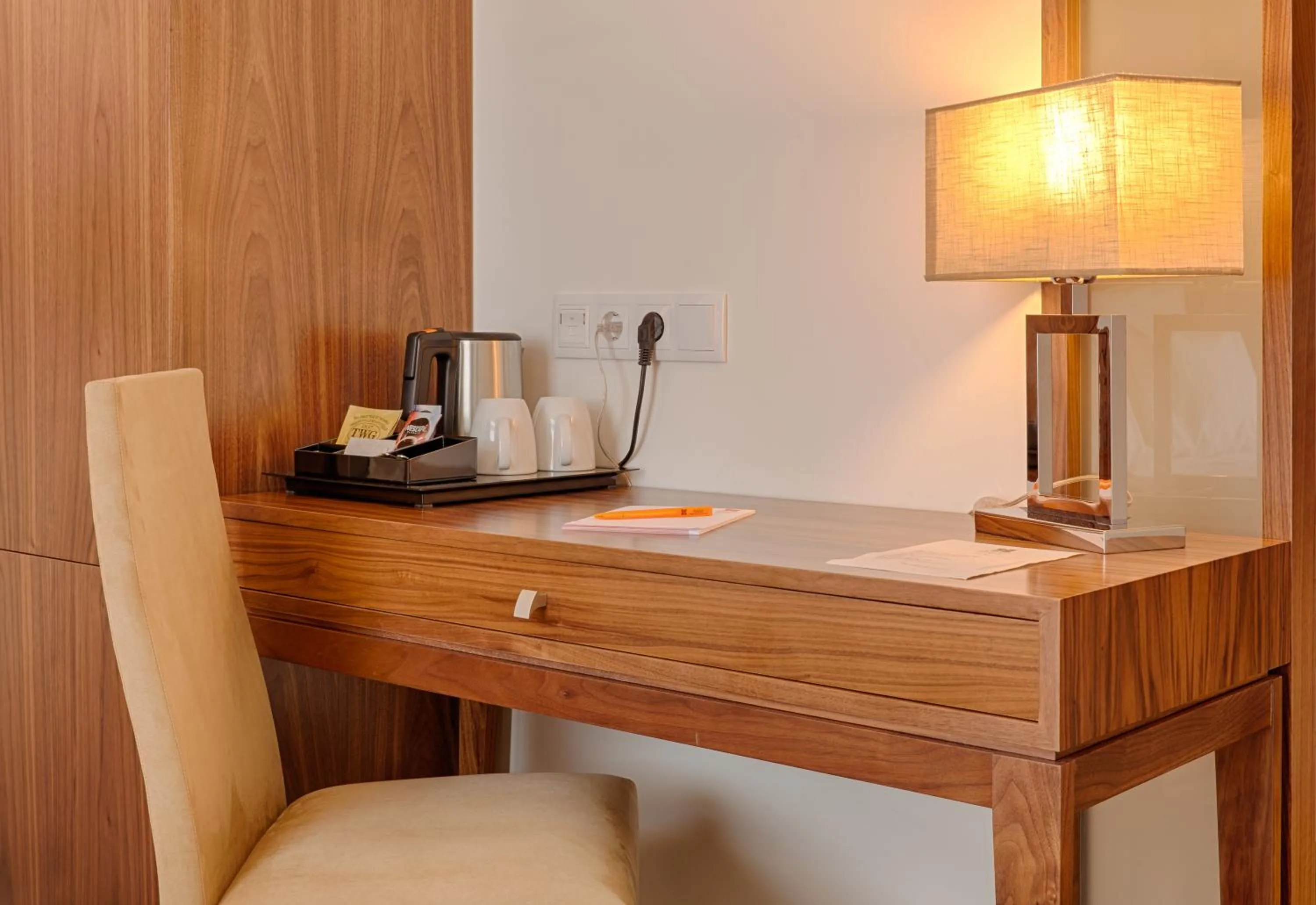 Single Room in Hotel Premium Porto Downtown