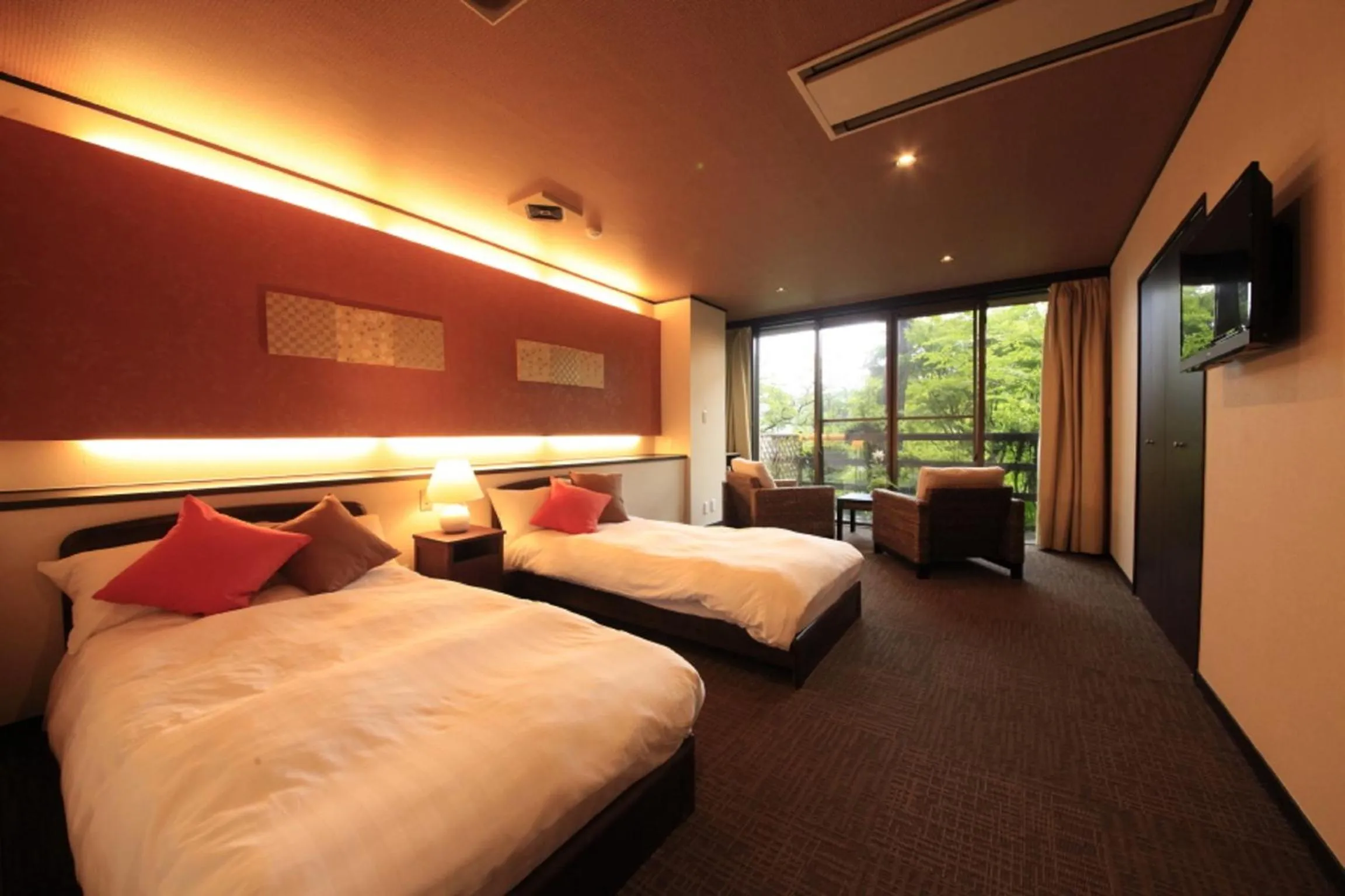 Superior Twin Room with Private Bathroom* in Yutorelo-an