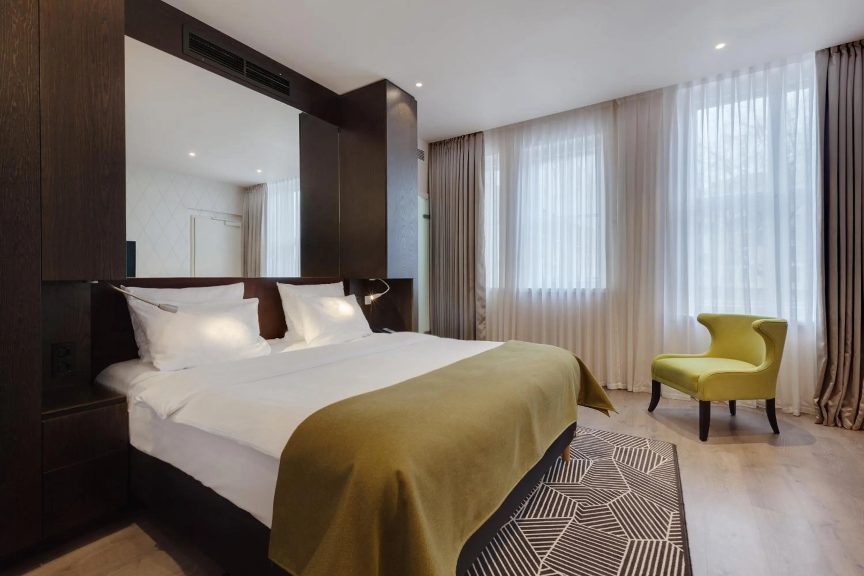 Standard Double Room in Holiday Inn Dresden - Am Zwinger by IHG