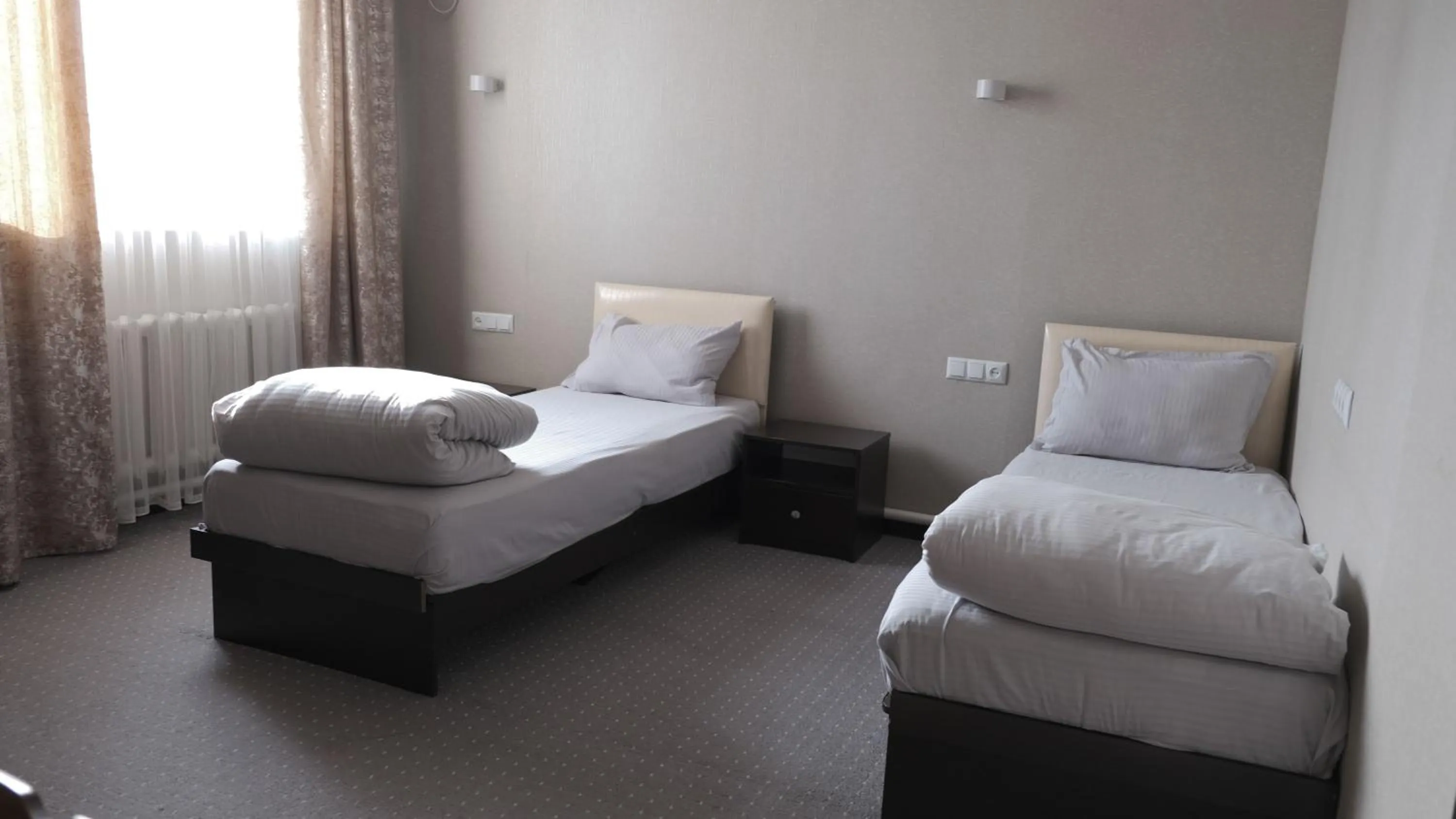 Standard Twin Room - single occupancy in Apple Hostel Bishkek