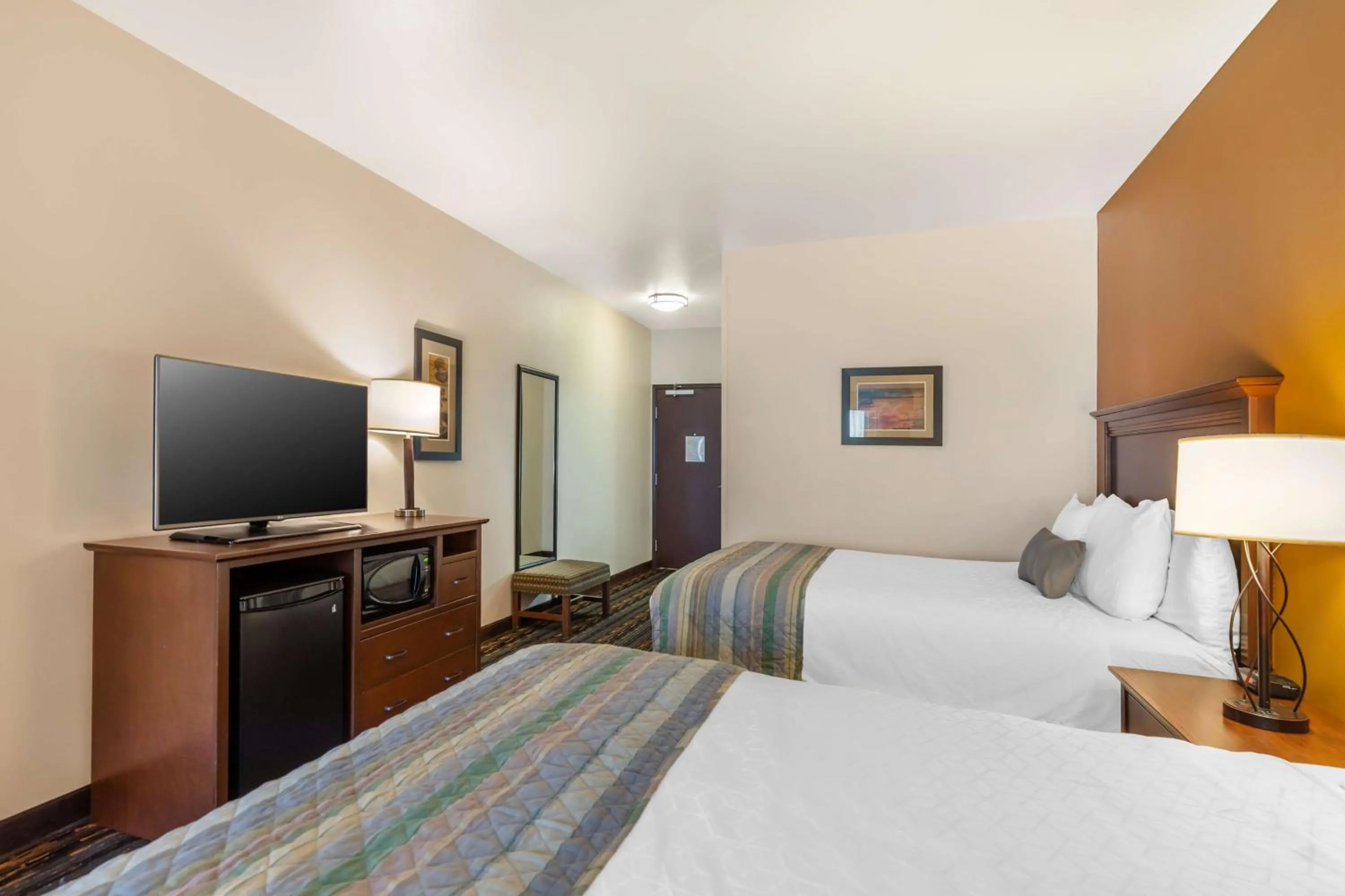 Queen Suite with Two Queen Beds in Best Western PLUS Casper Inn & Suites