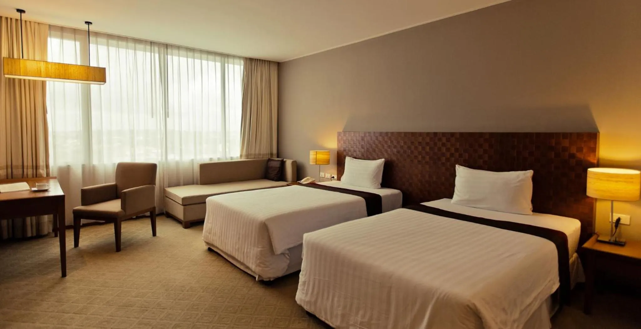 Superior Twin Room in Sunee Grand Hotel and Convention Center