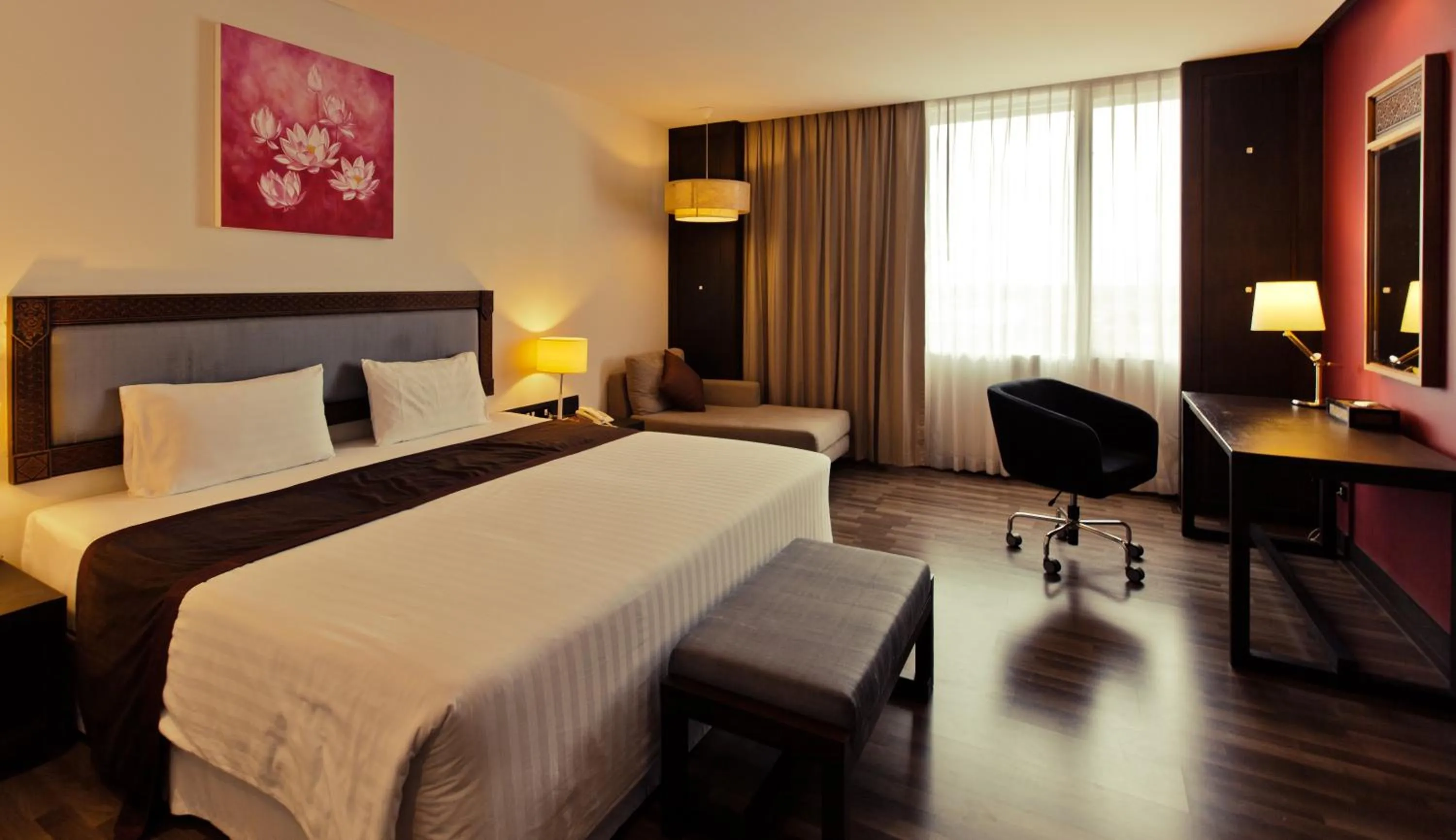 Deluxe Double Room in Sunee Grand Hotel and Convention Center