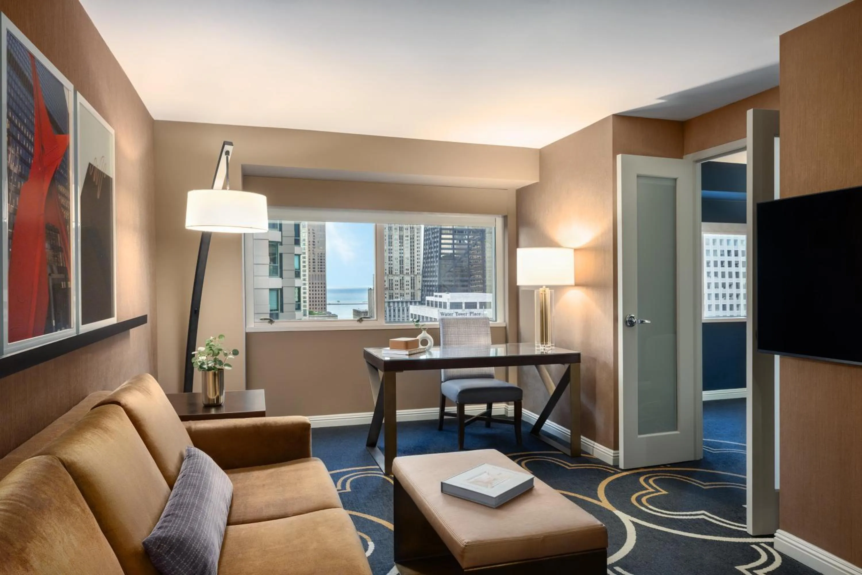 One Bedroom Suite 2 Double Beds in Omni Chicago Hotel