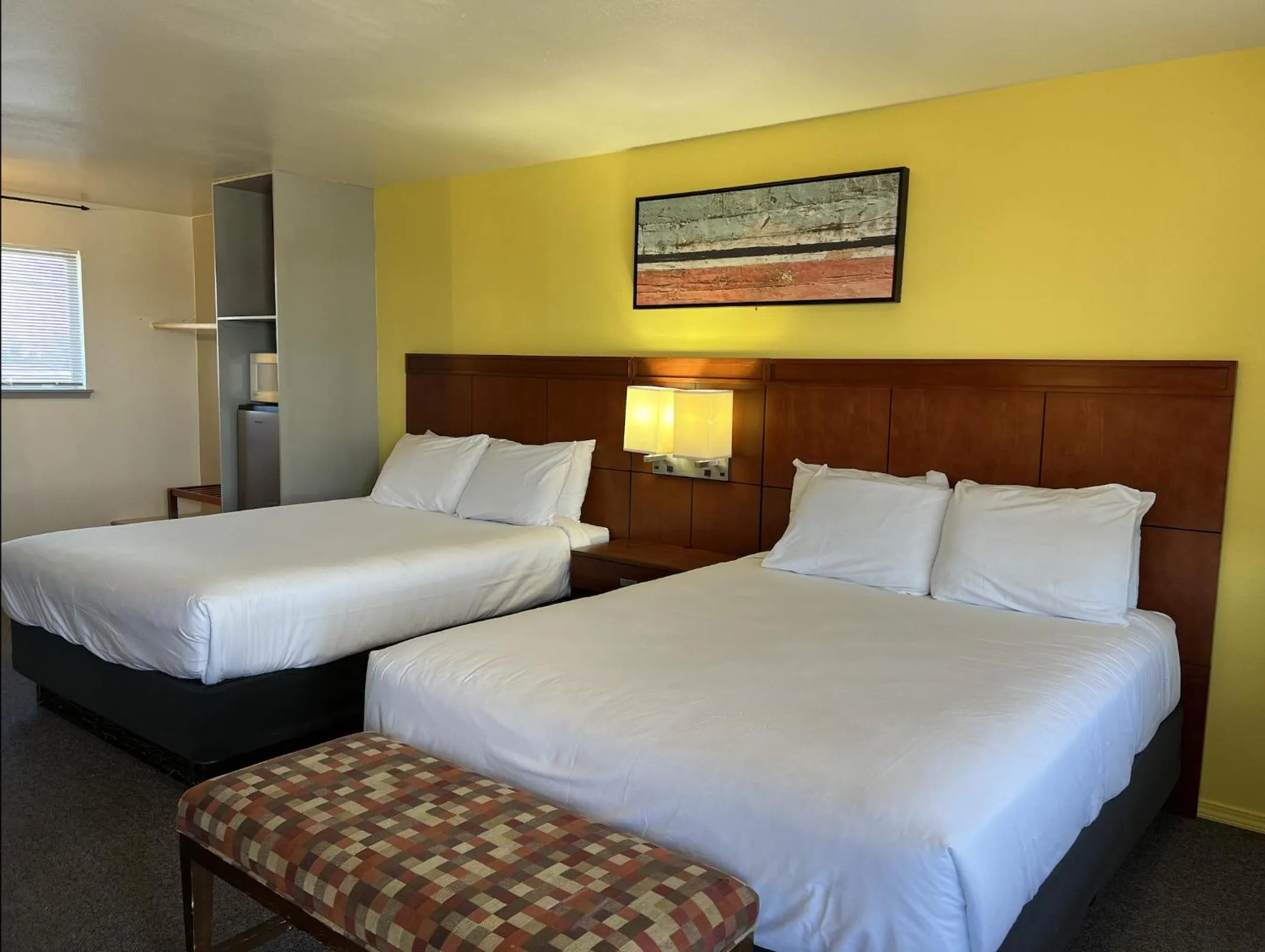 Double Room with Lake View in Lakeshore Inn Water Front