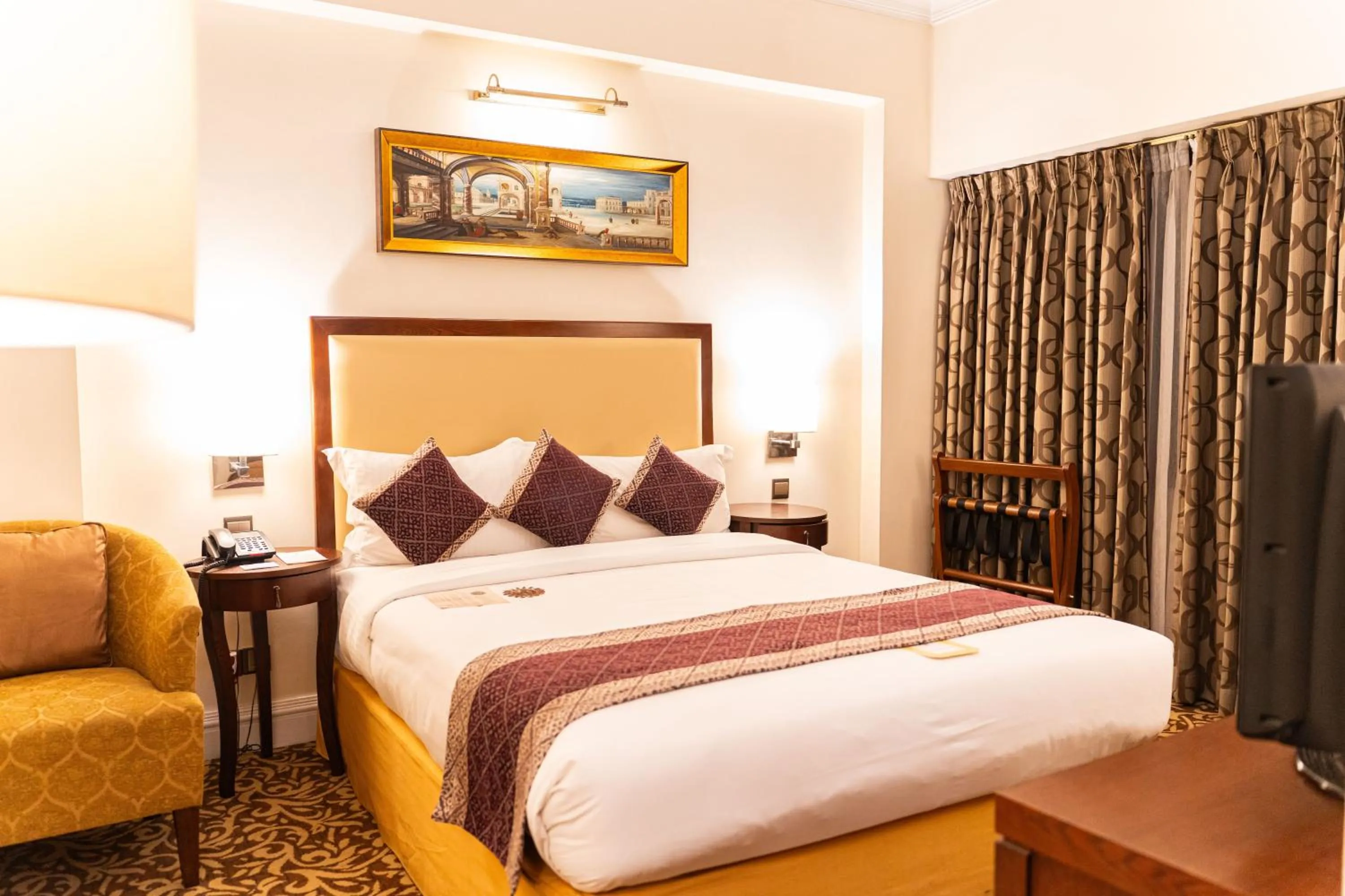 Superior Queen Room in Royal Park Residence Hotel