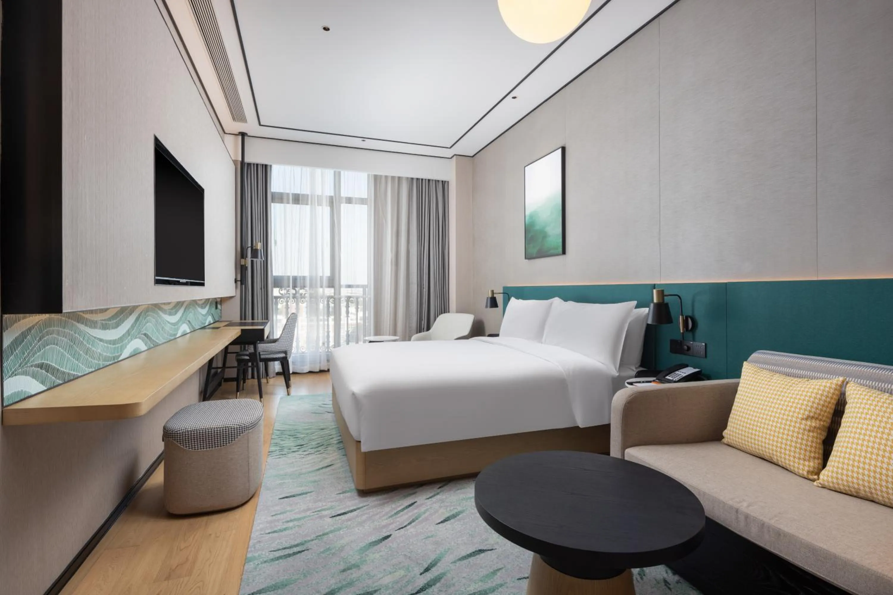 Deluxe King Room in Hilton Garden Inn Shanghai High-Speed East Railway Station