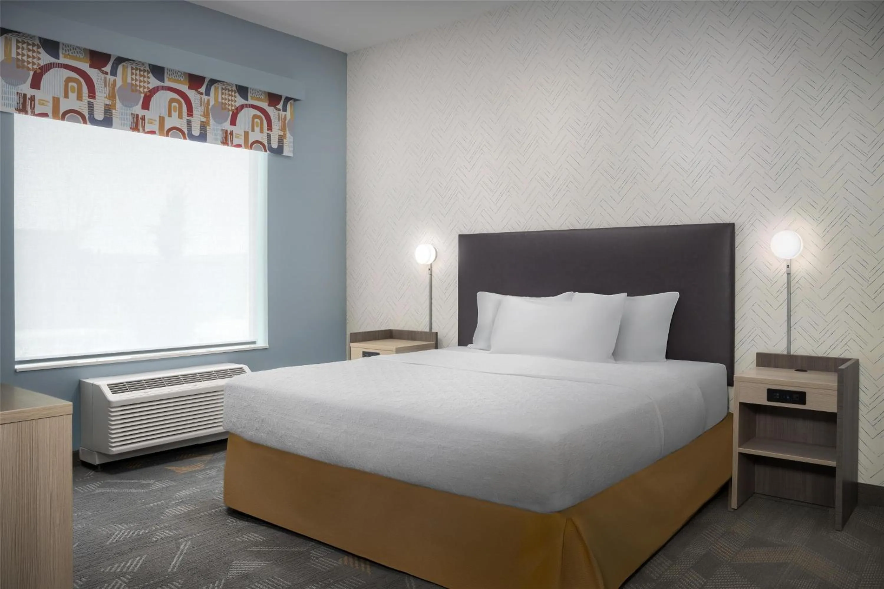 One-Bedroom King Suite - Hearing Access in Home2 Suites By Hilton Tooele