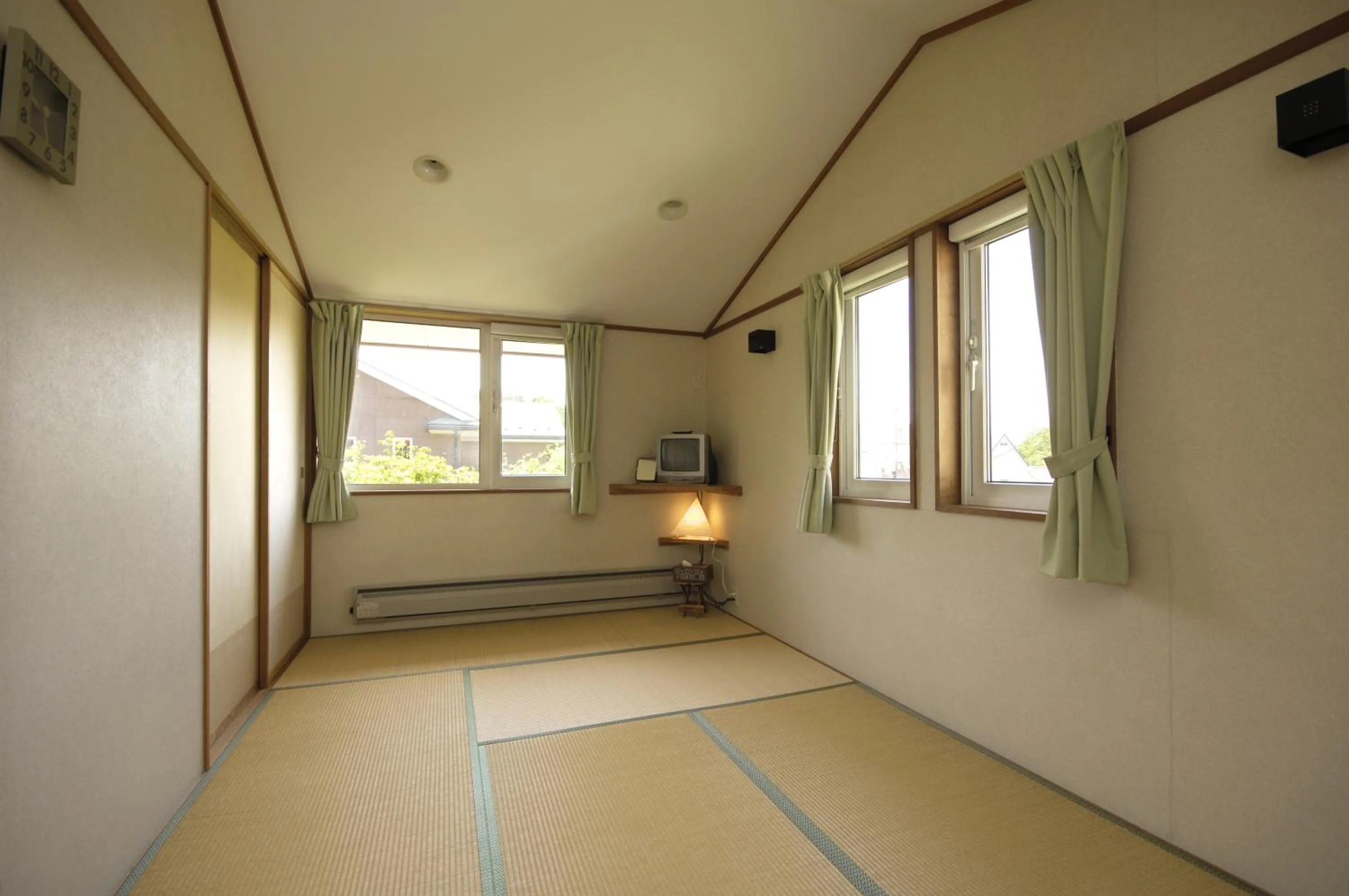 Japanese-Style Quadruple Room in Pension Field