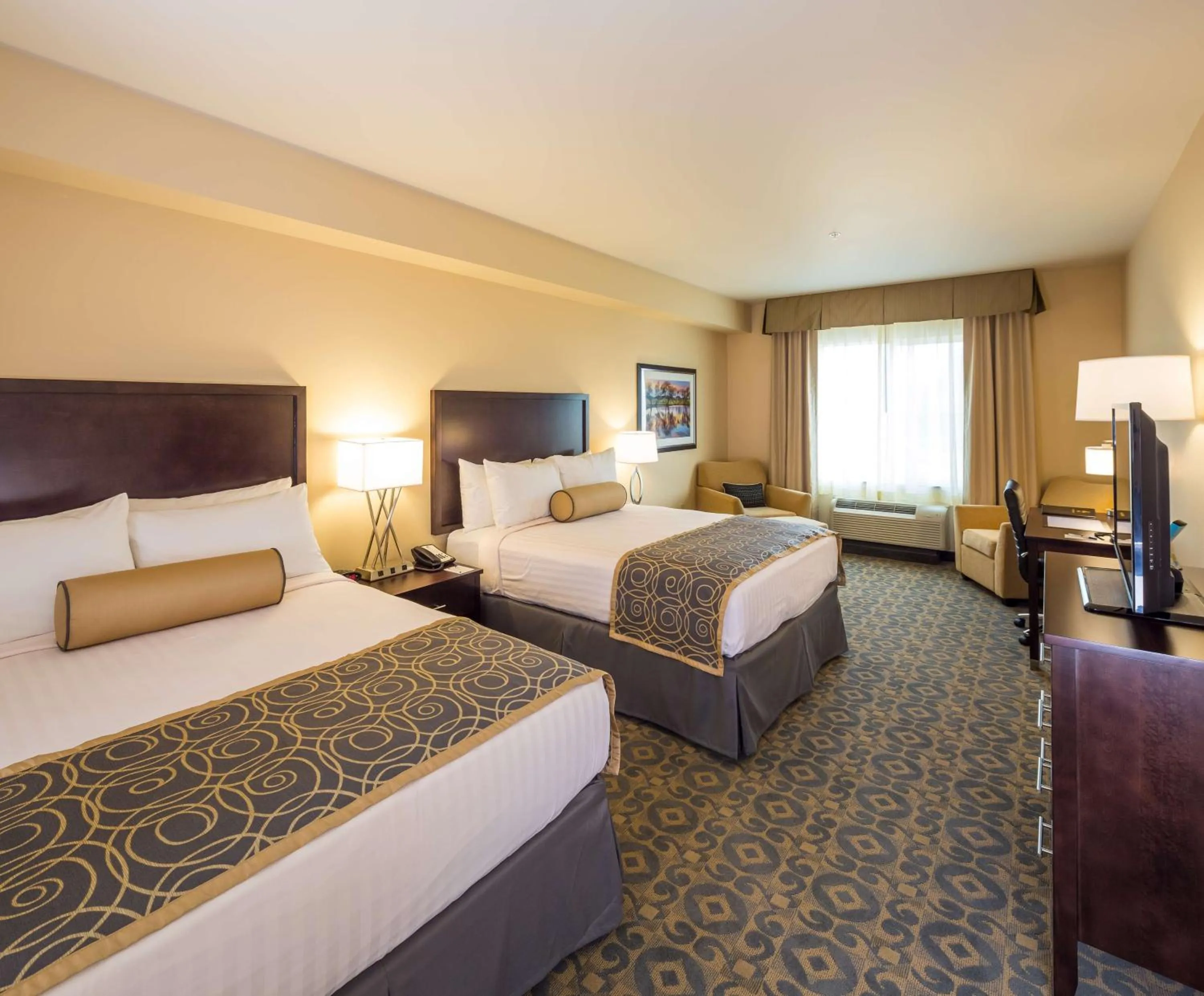 Queen Room with Two Queen Beds in Best Western Plus Arlington/Marysville