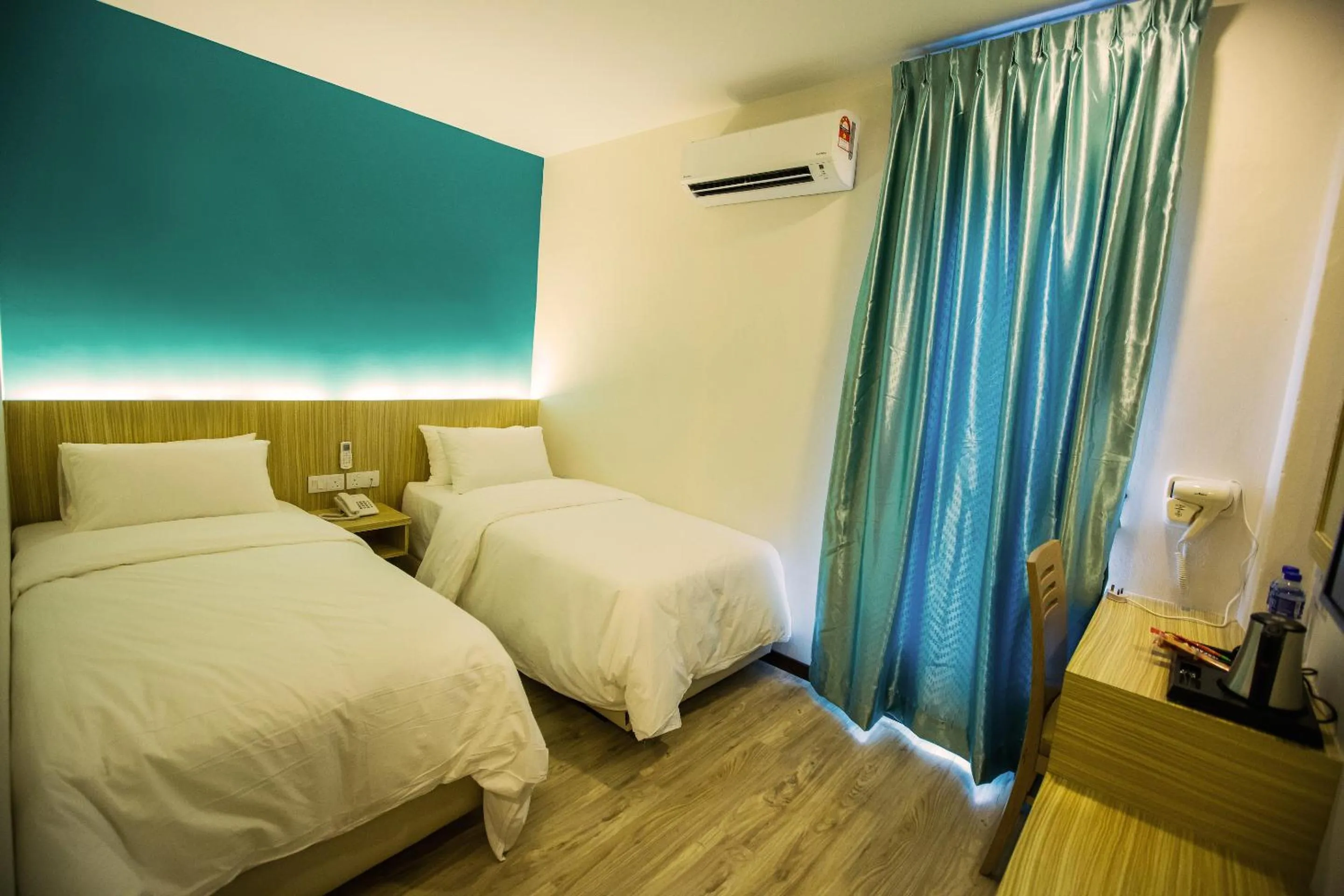 Superior Twin Room in RS Boutique Hotel