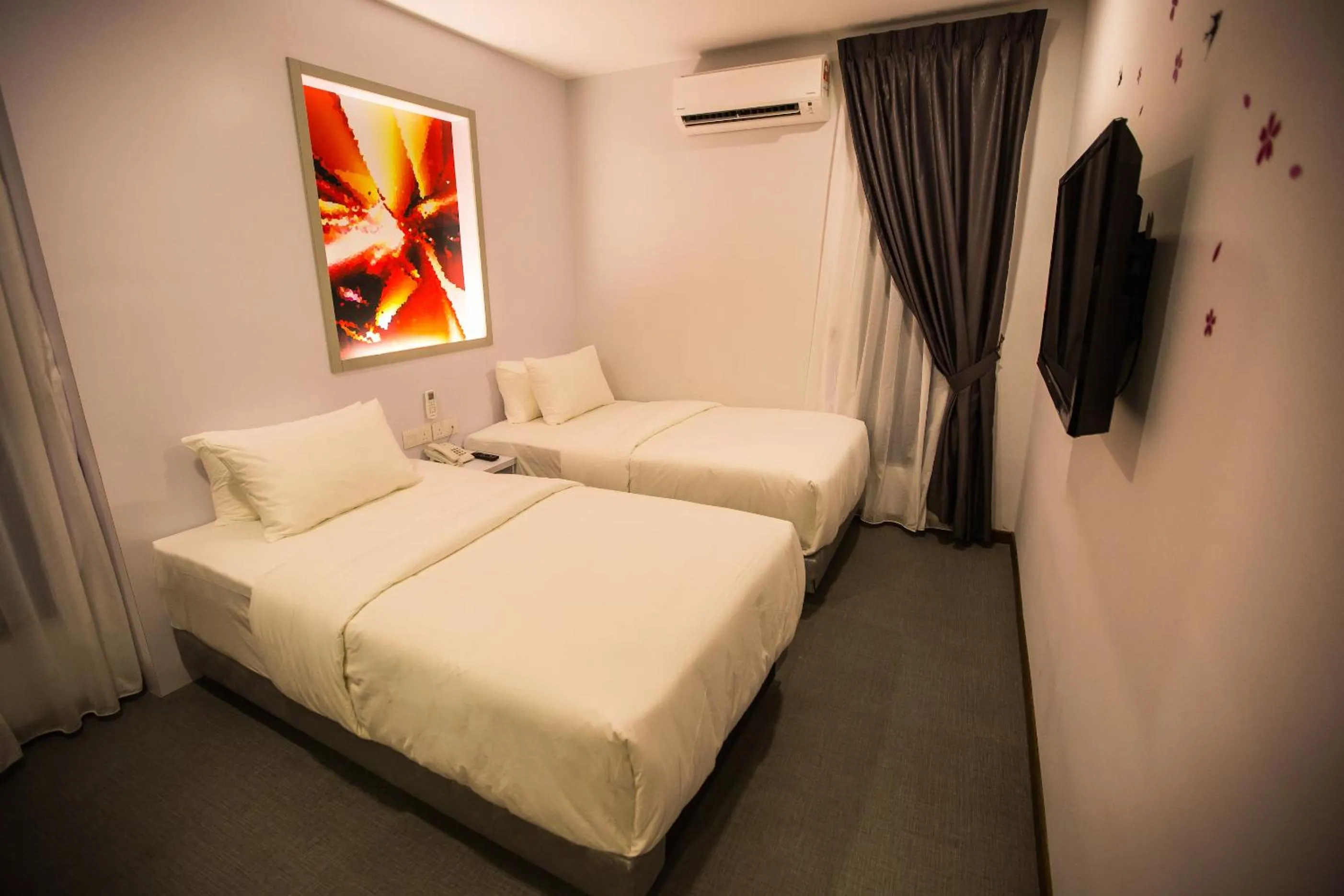 Deluxe Twin Room in RS Boutique Hotel