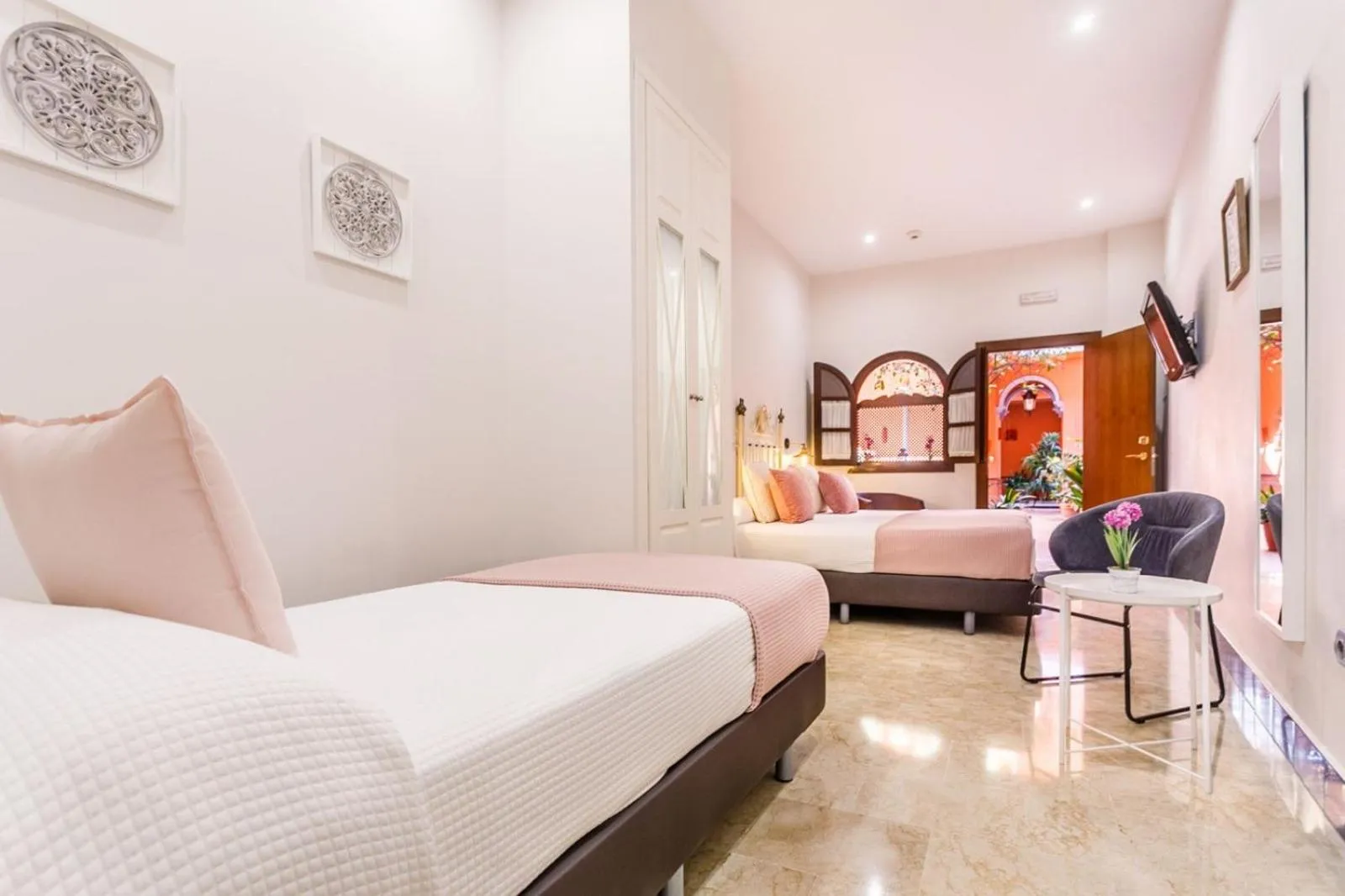 Double Room with Extra Bed (3 Adults) in Patio de La Alameda