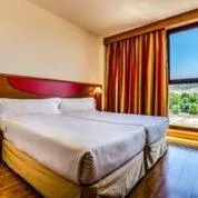 Triple Room - single occupancy in Alcalá Plaza