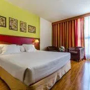 Suite Room - single occupancy in Alcalá Plaza