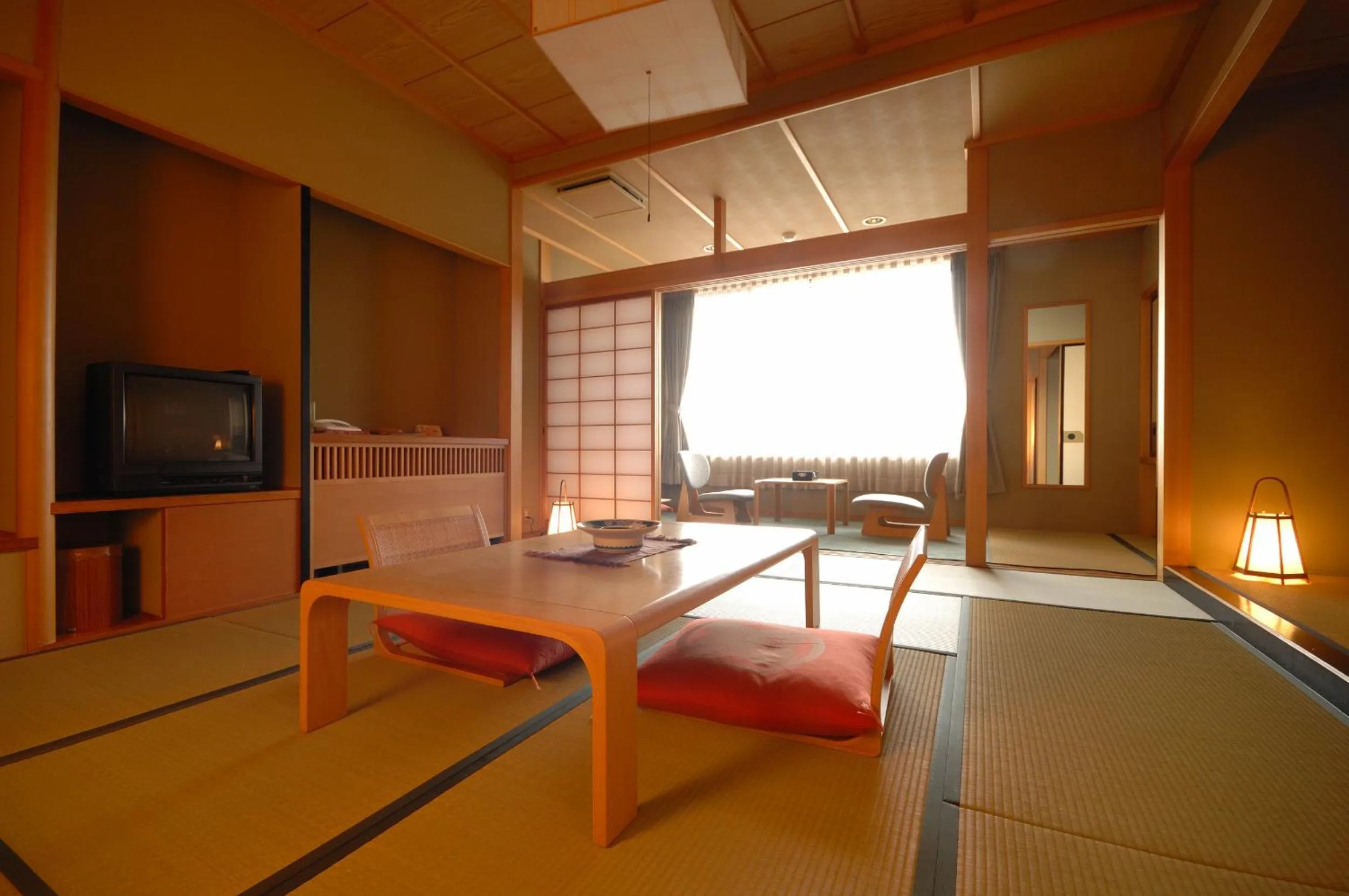 Japanese-Style Deluxe Room - single occupancy in Sakaeya Hotel