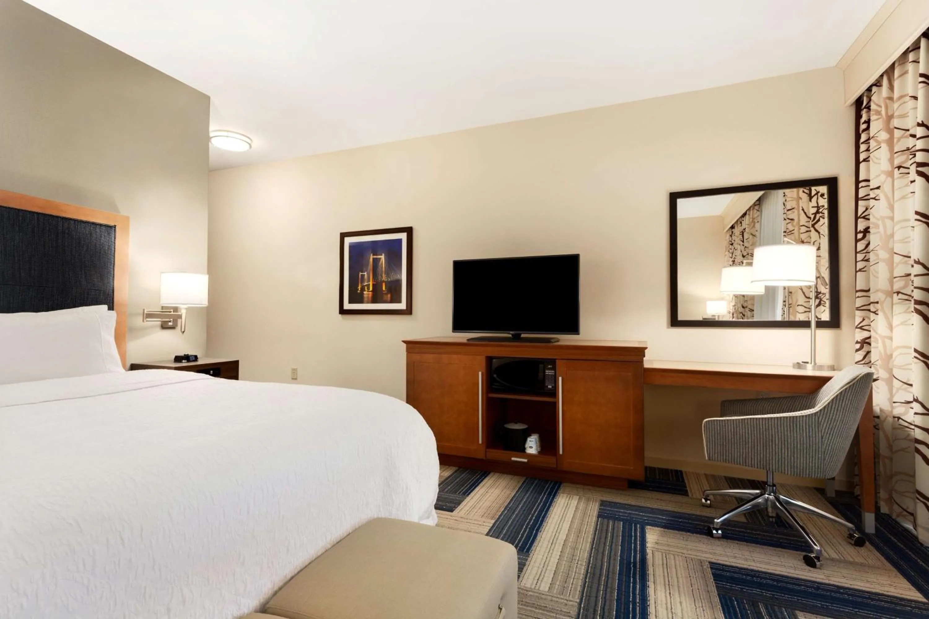 King Room - Hearing Access/Non-Smoking in Hampton Inn by Hilton Kennewick at Southridge