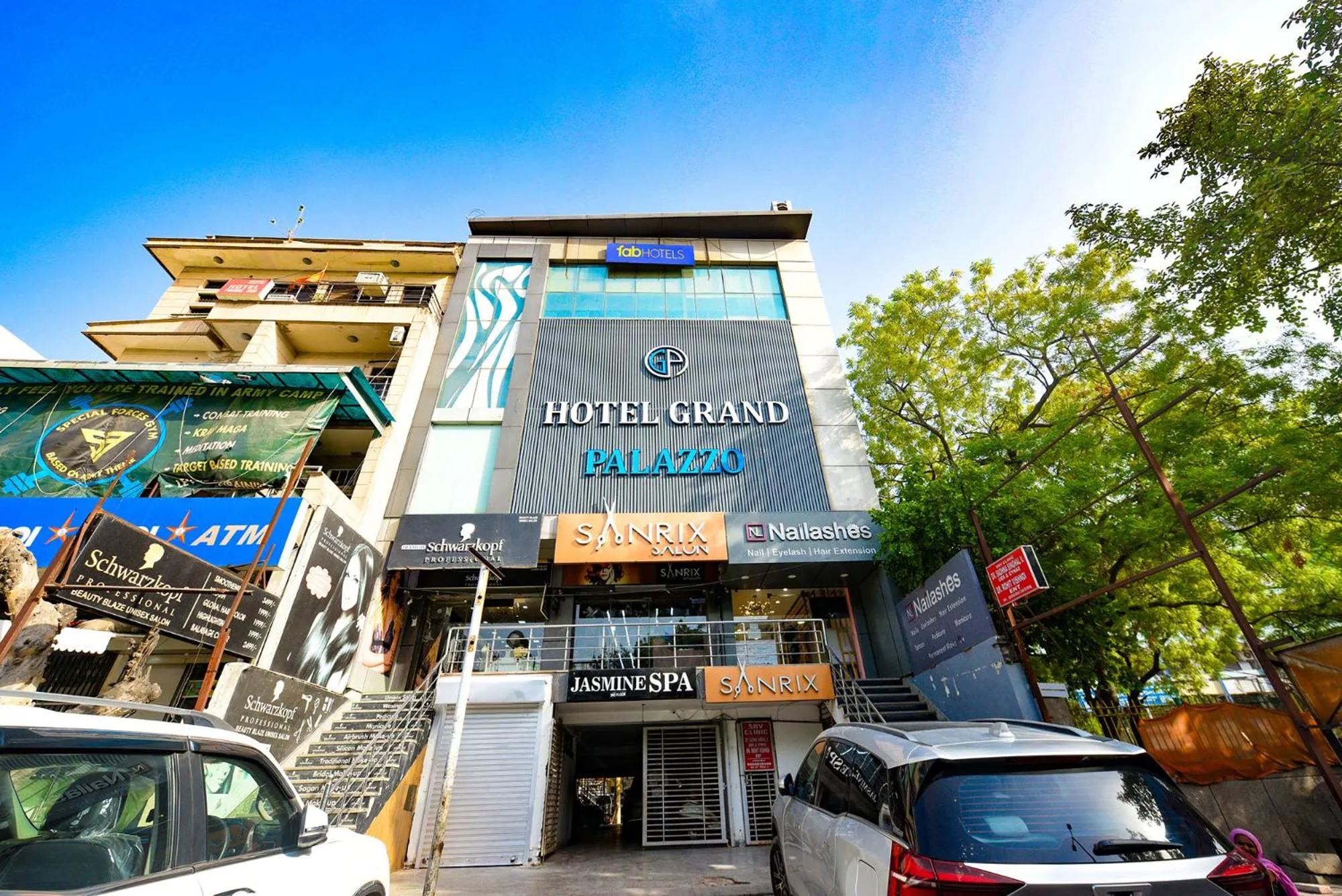 FabHotel Grand Palazzo Near Paschim Vihar