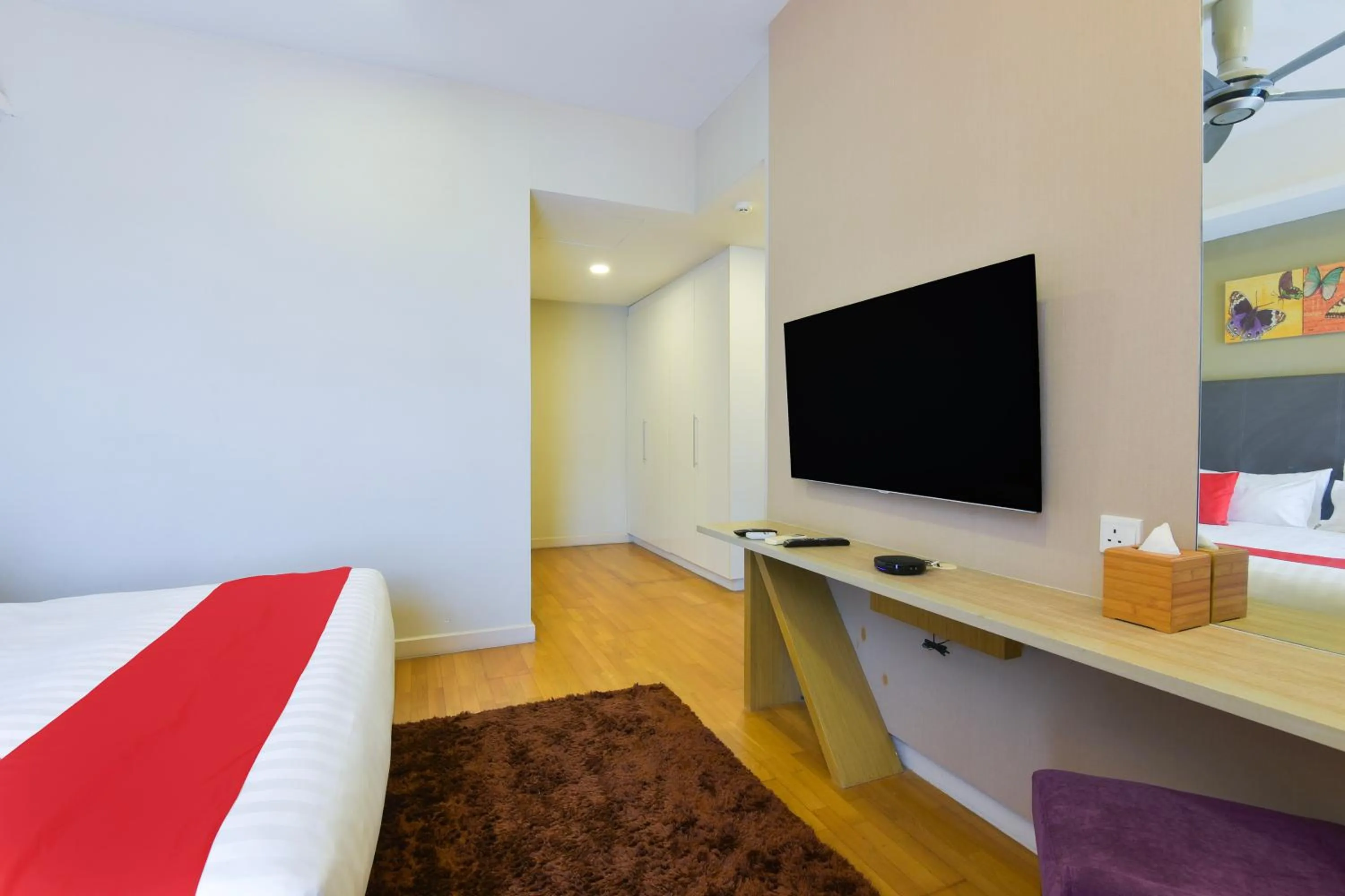 Two Bedroom Suite - Twin Tower with Pool View in Sunday Hotel Near Petronas Twin Tower Formerly Suasana Suites