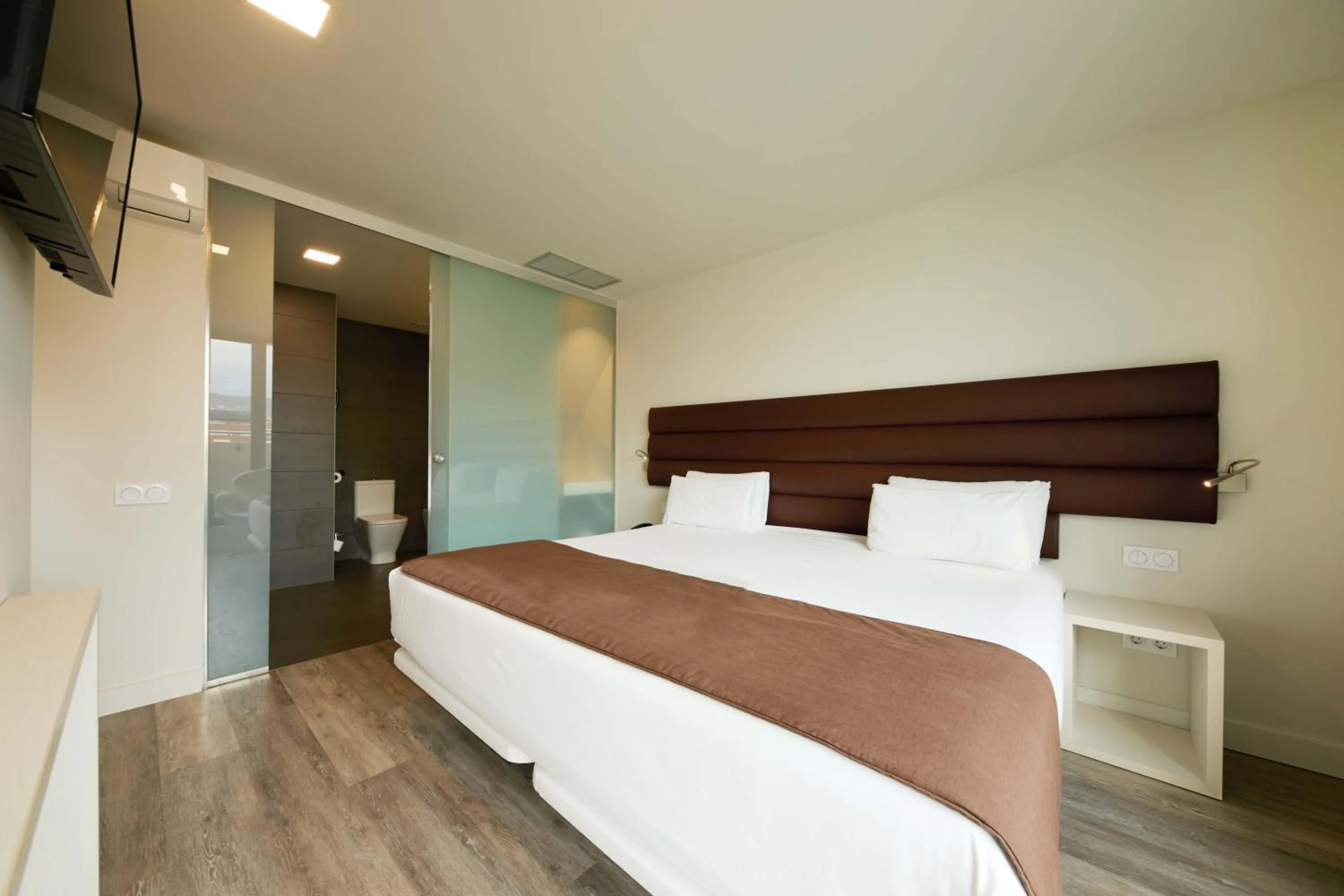 Junior Suite in 1881 Barcelona Rosellón Hotel