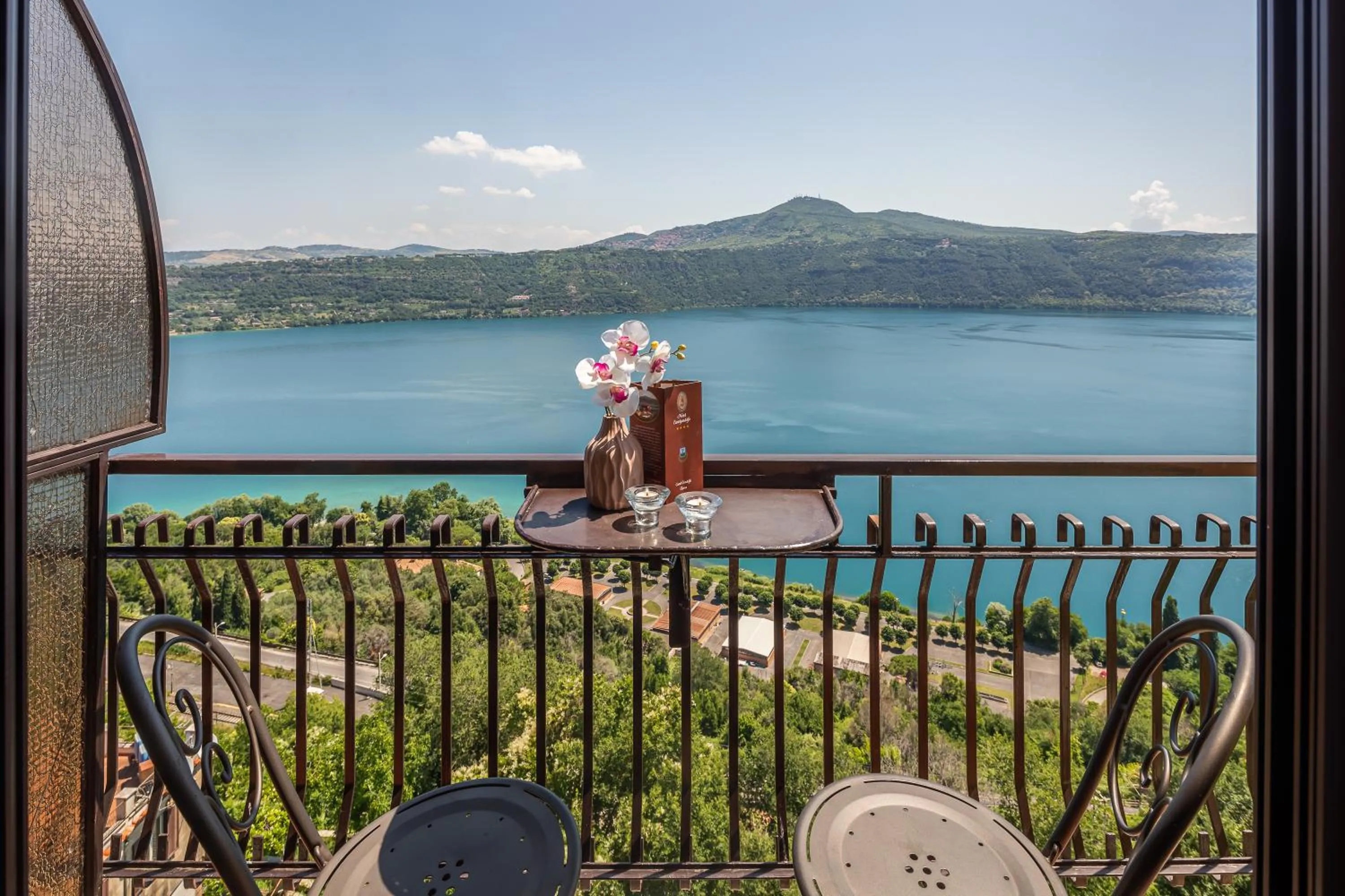 Classic Double Room with Balcony and Lake View in Hotel Castel Gandolfo