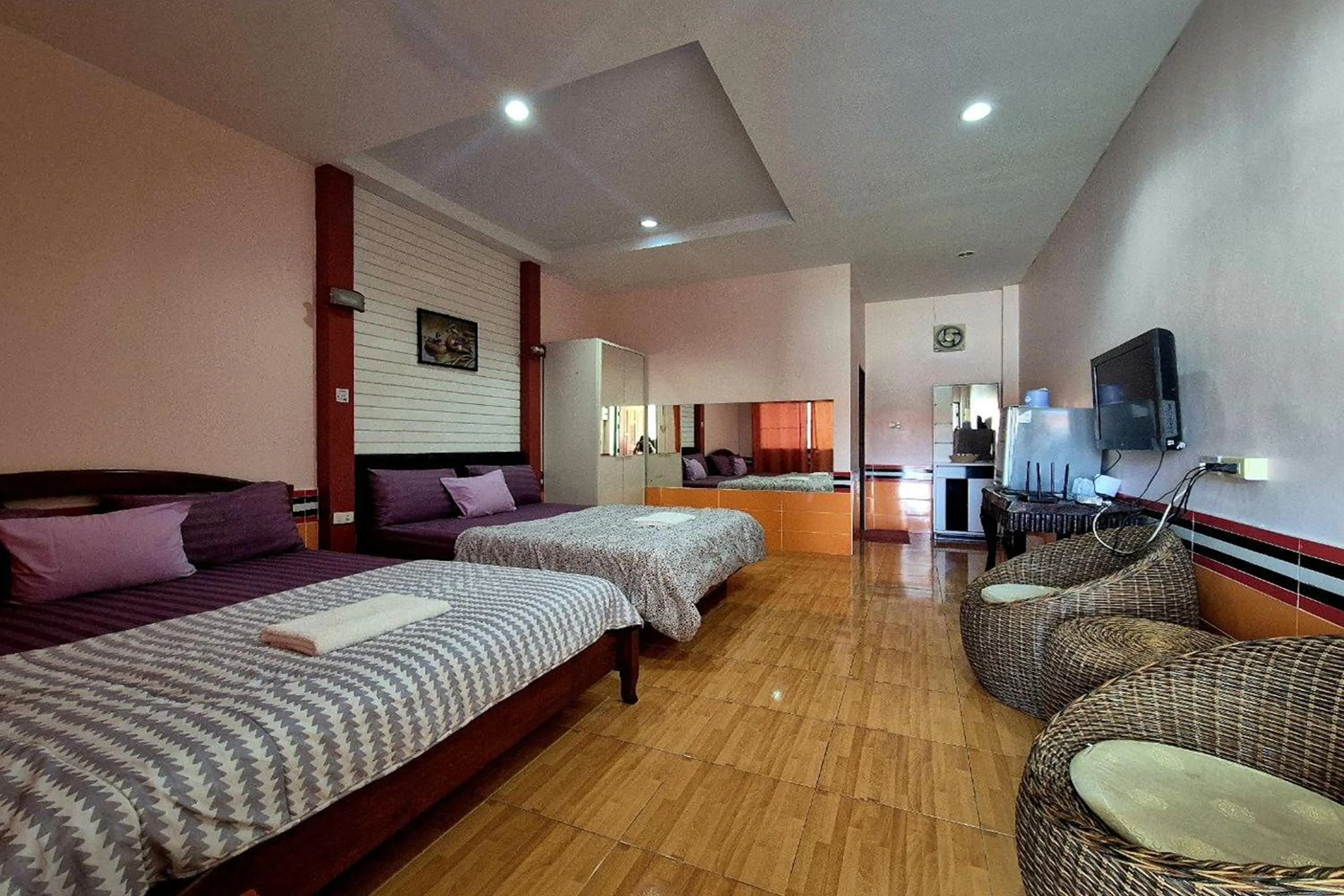 Family Room in KhiangLe Resort 1