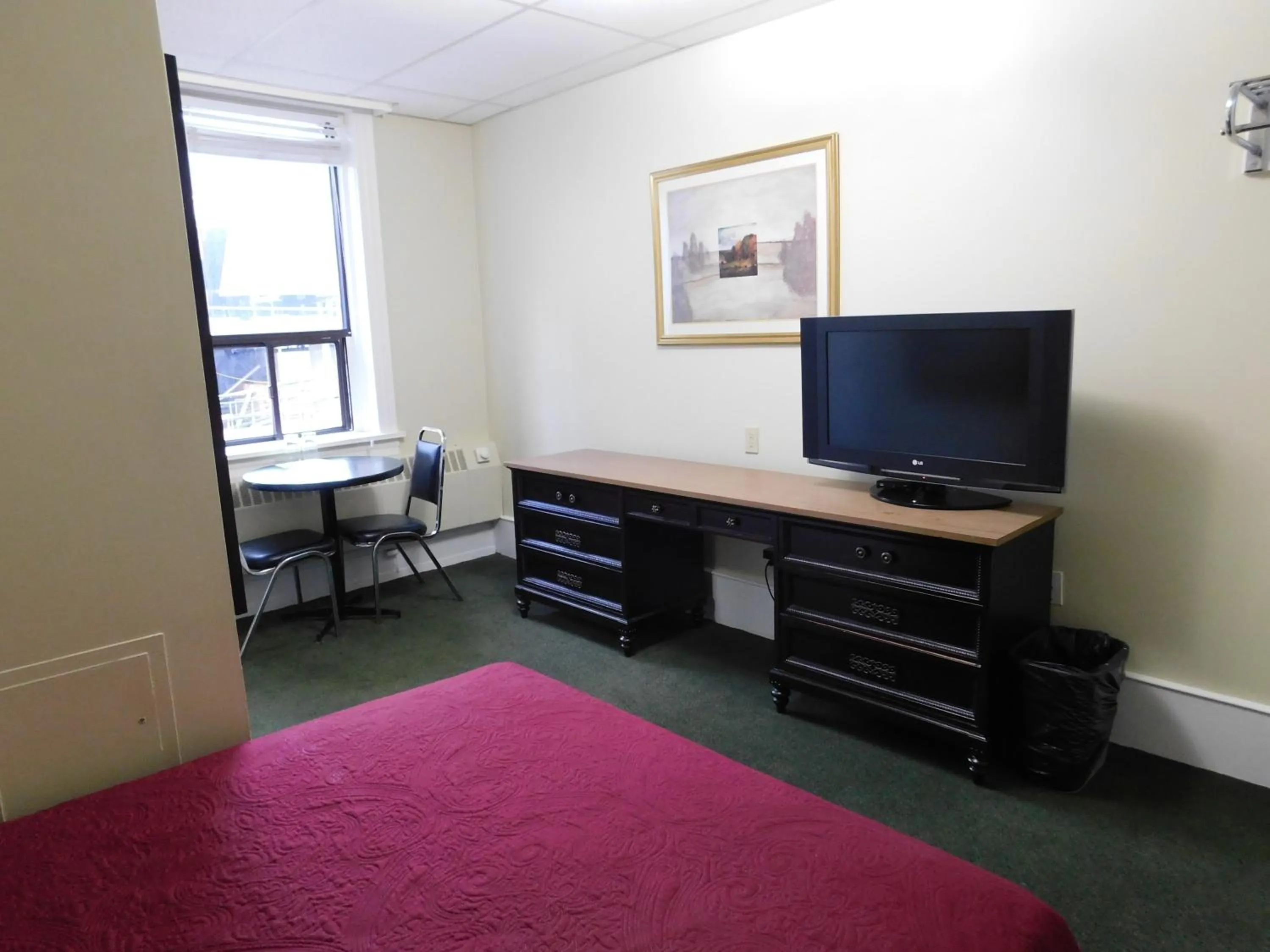 Queen Room - single occupancy - Smoking in Filmores Hotel