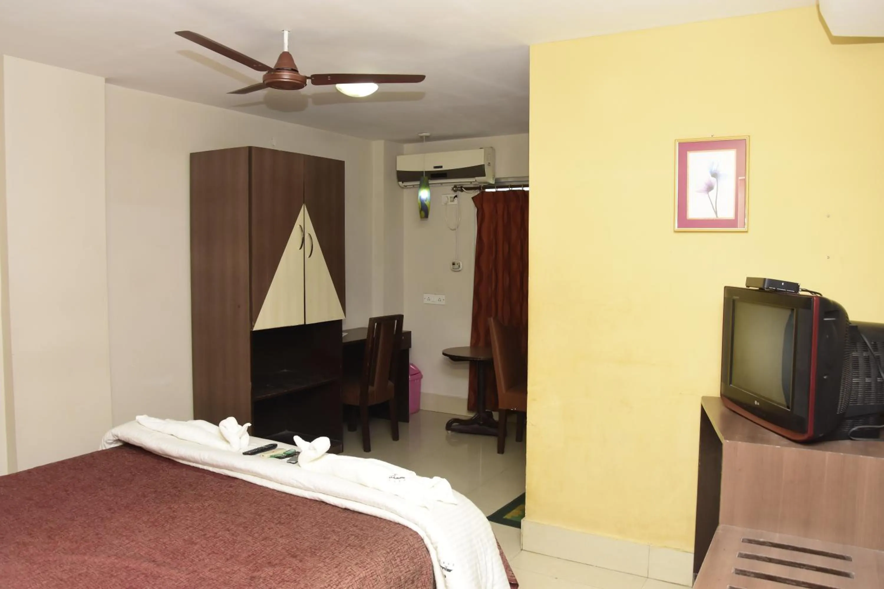 Deluxe Executive Room in Hotel Shreesh