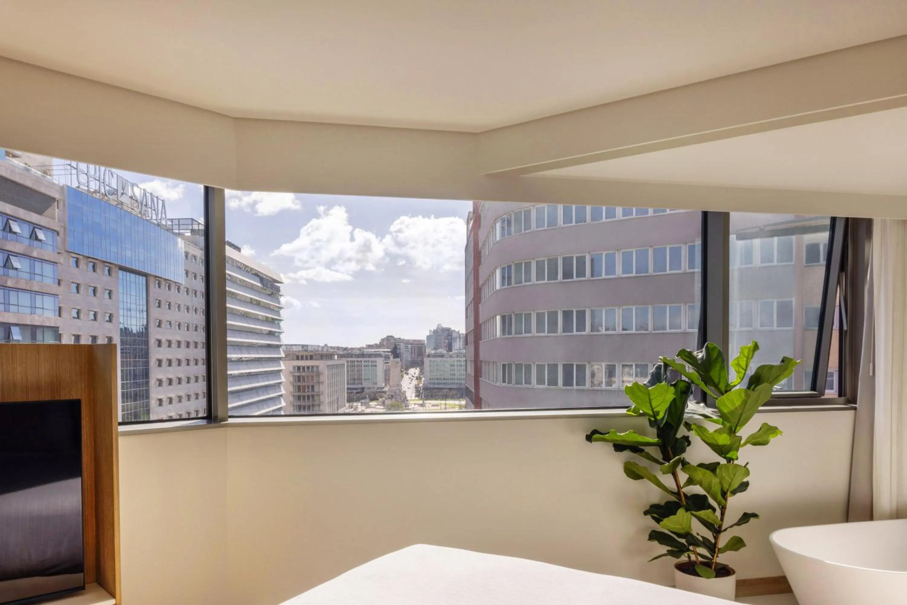 Two Bedroom Suite in ME Lisbon by Meliá