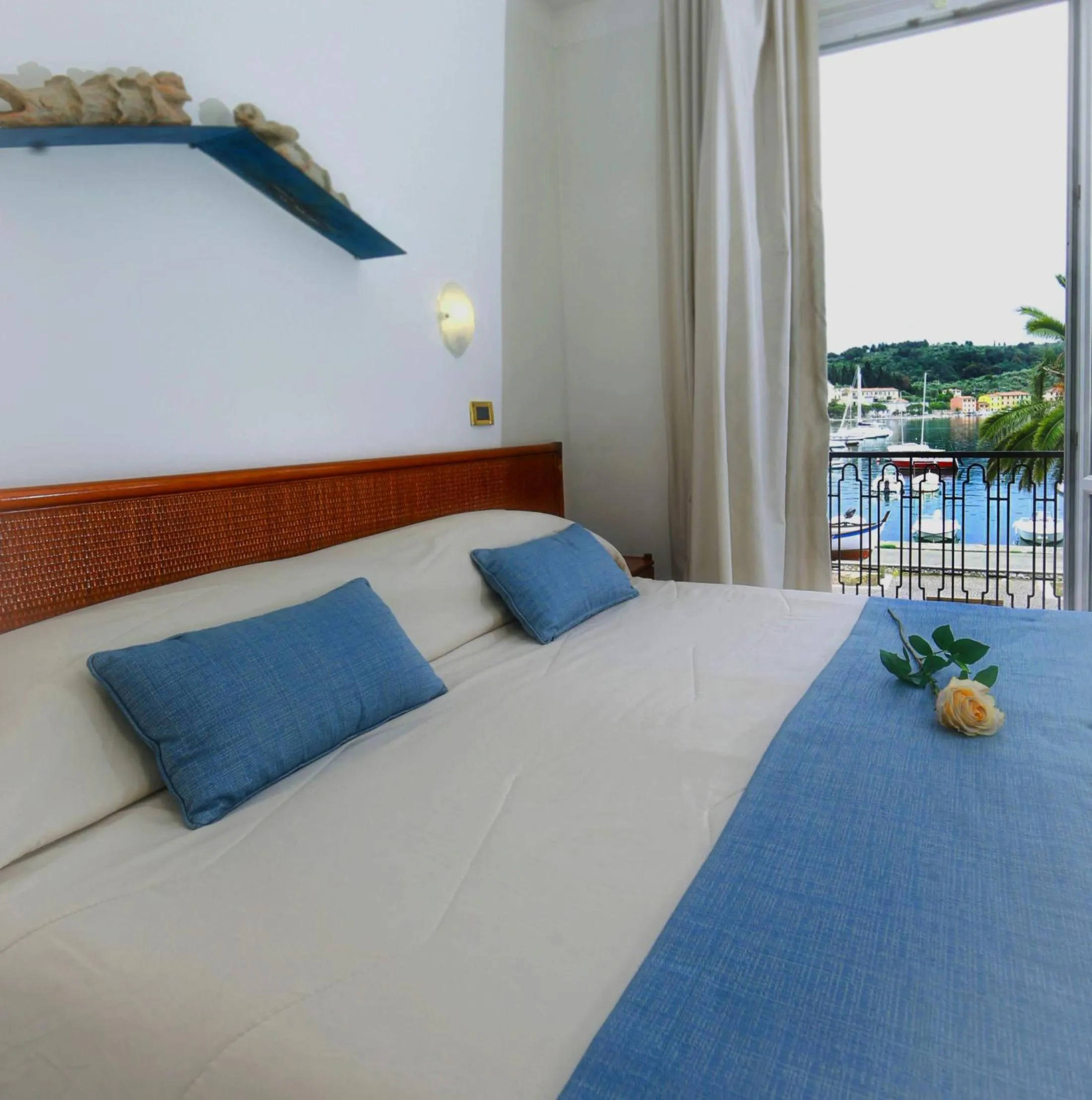 Double Room with Sea View in Hotel Della Baia