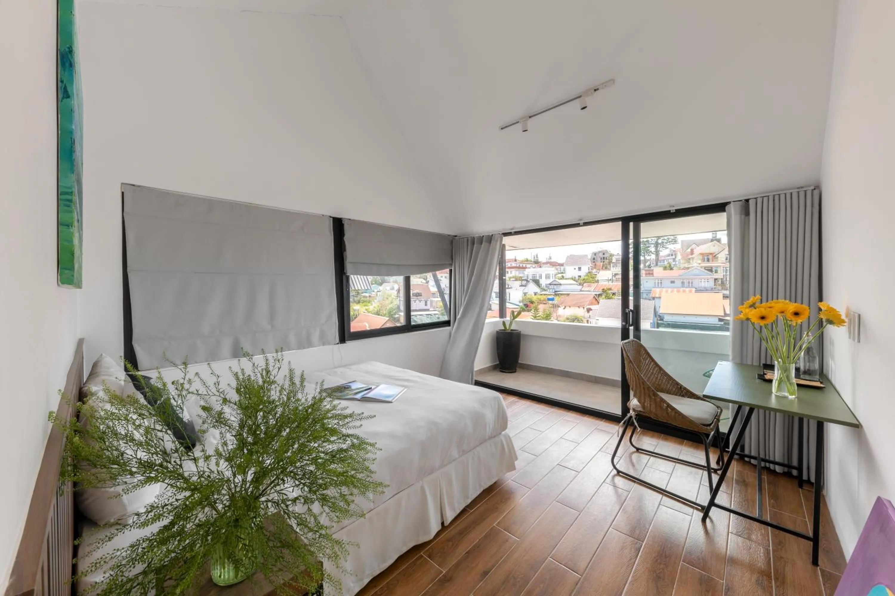 King Room with Balcony in D'Mai Xanh Boutique Hotel Da Lat