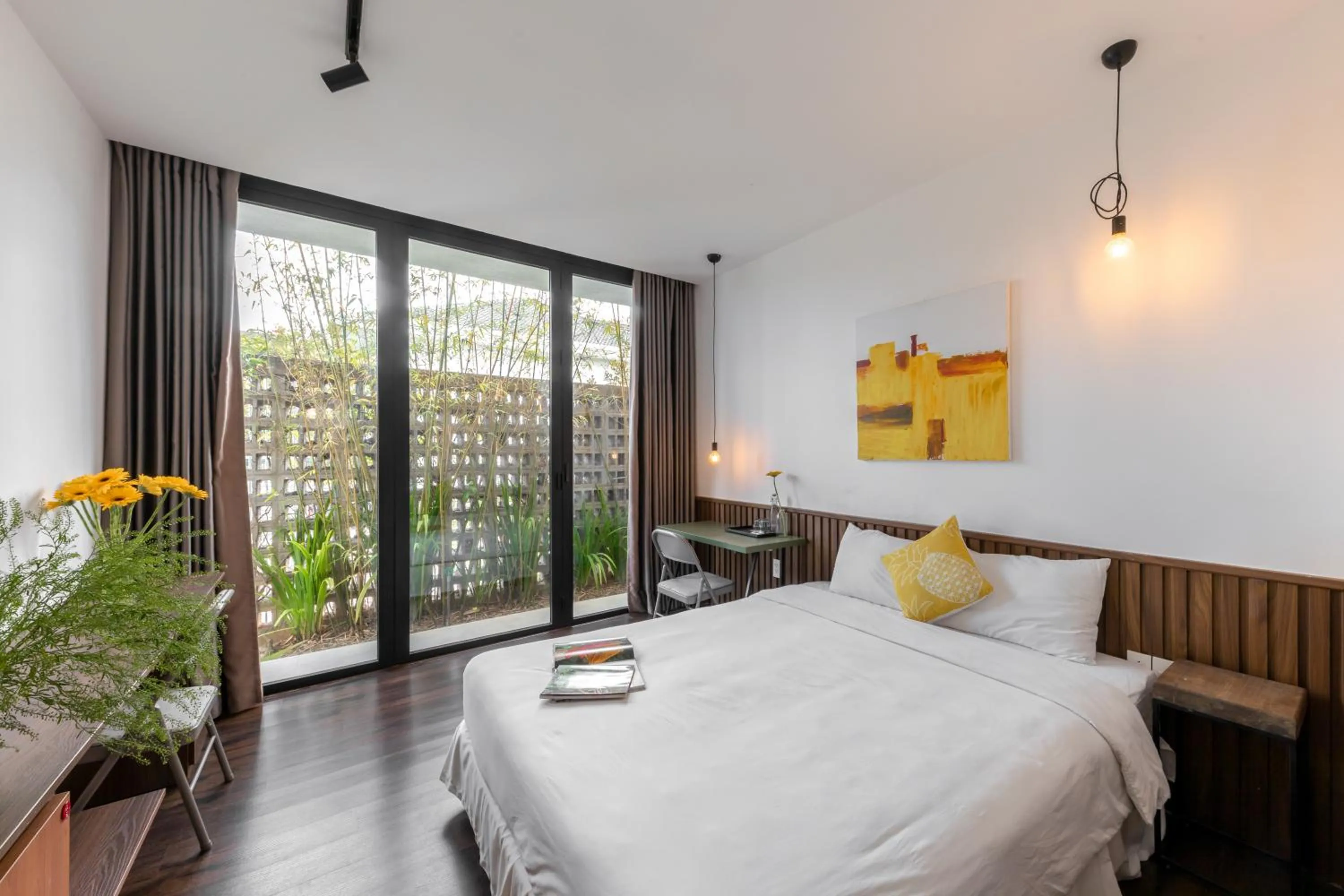 Queen Room with Garden View in D'Mai Xanh Boutique Hotel Da Lat