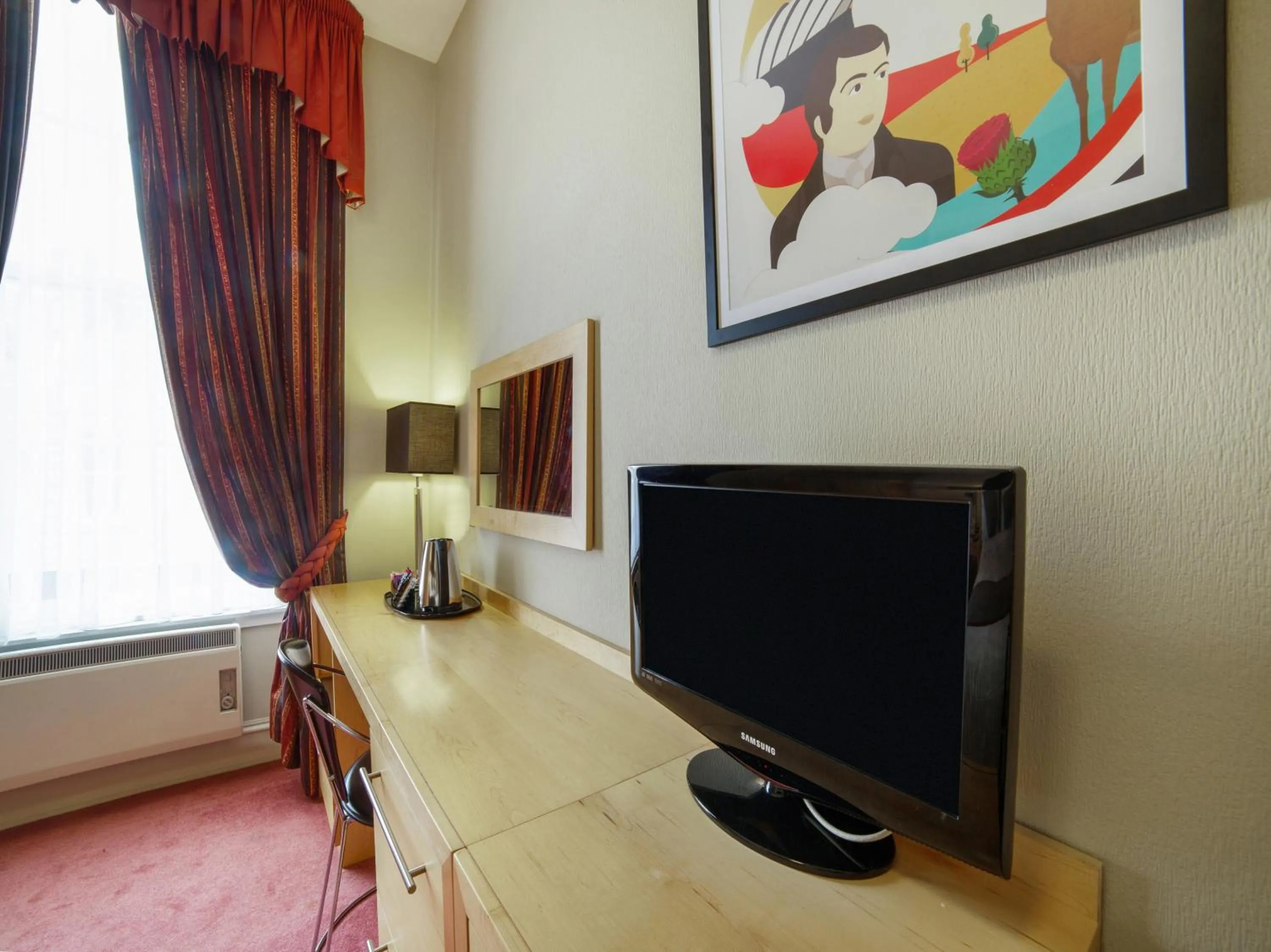 Deluxe Suite in Brentwood Aberdeen City Centre near Union Street