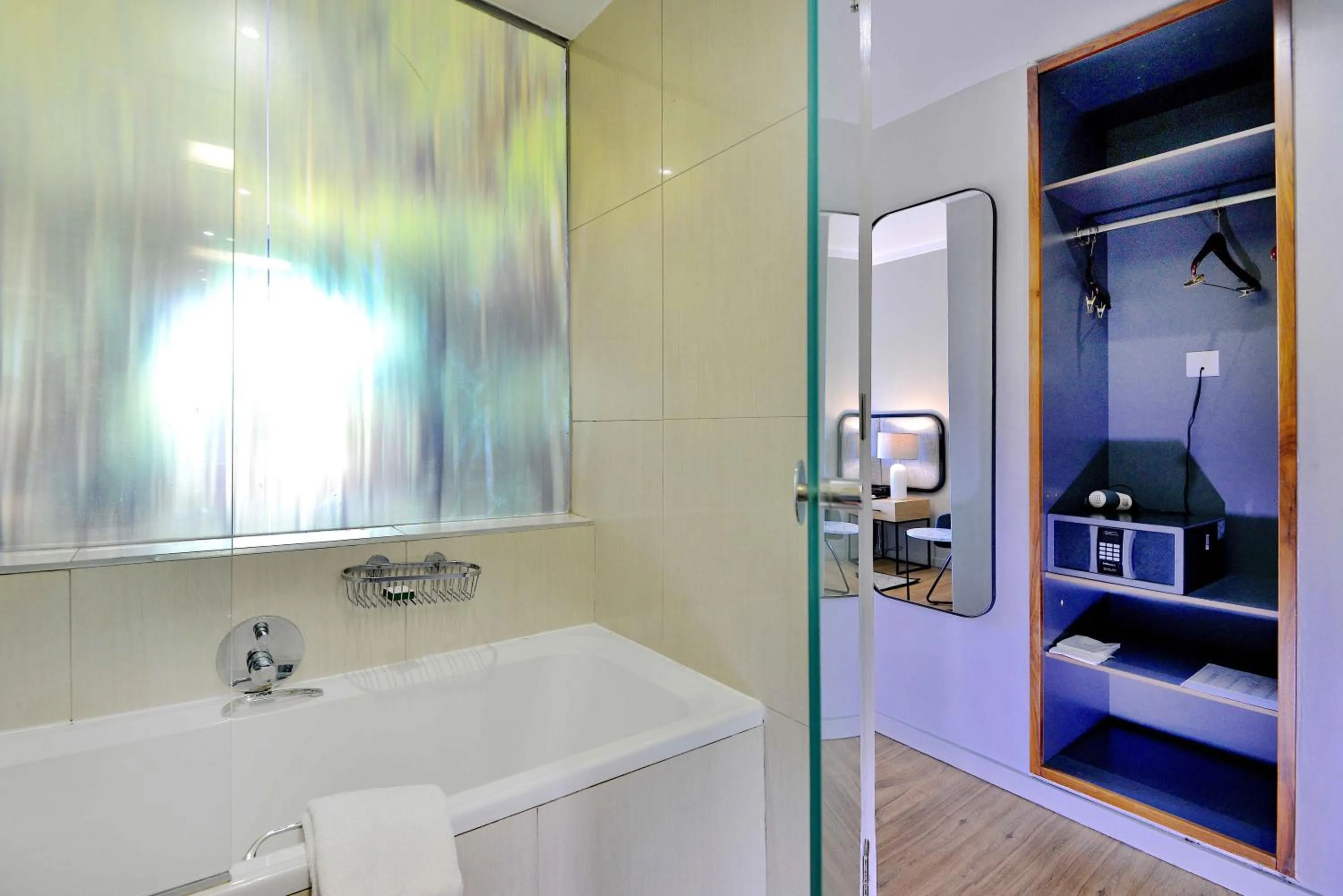 Deluxe Twin Room - single occupancy in Cresta Lodge Harare