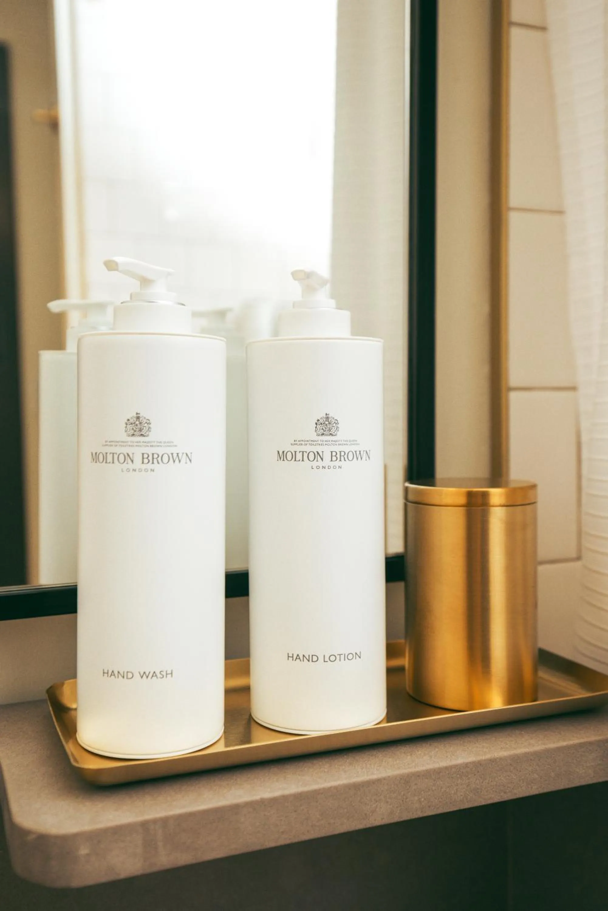 1 KING WITH COURTYARD VIEW in The Hotel Monroe, Tapestry Collection By Hilton