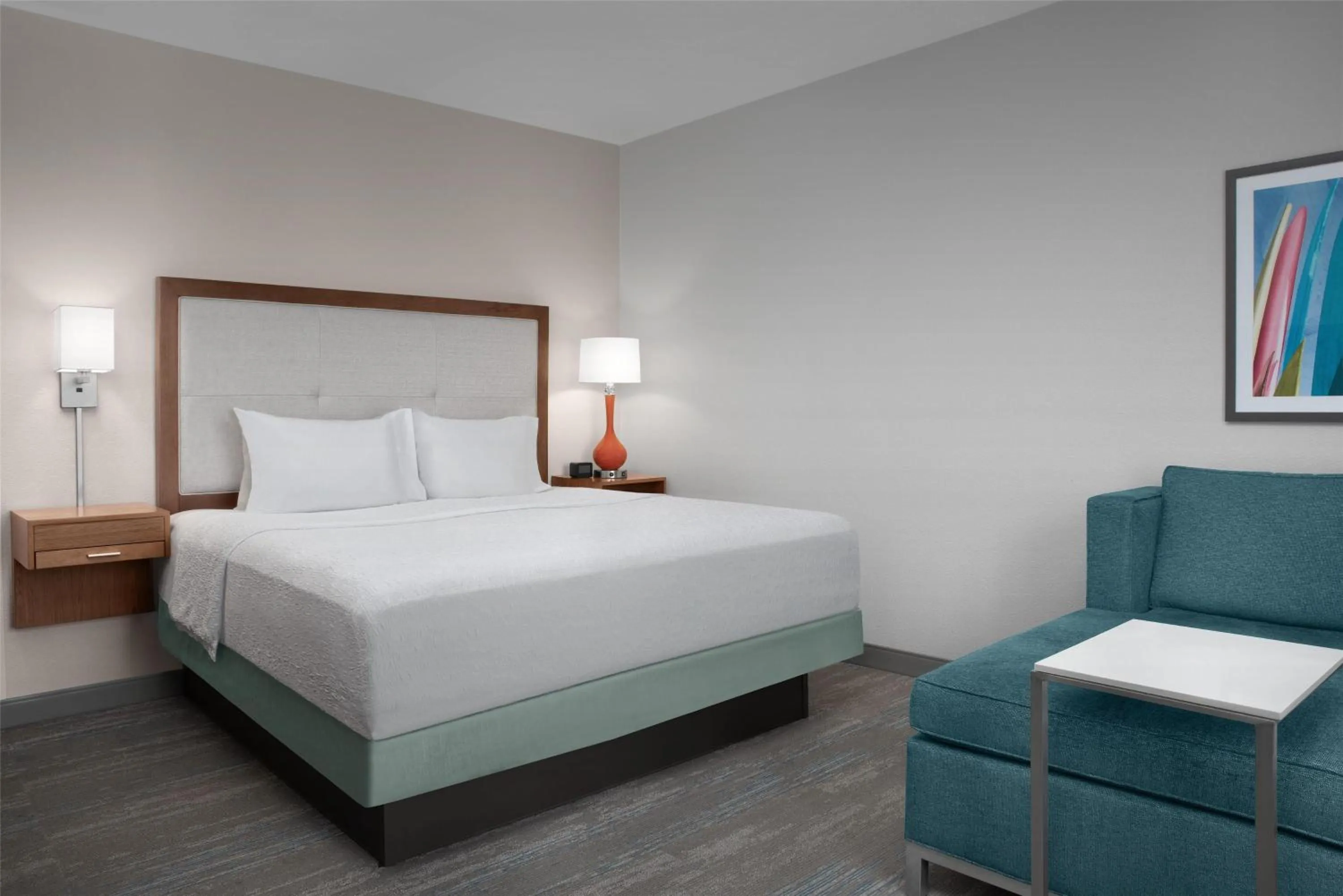 King Room - Hearing Access/Non-Smoking in Hampton Inn and Suites by Hilton Vero Beach-Downtown