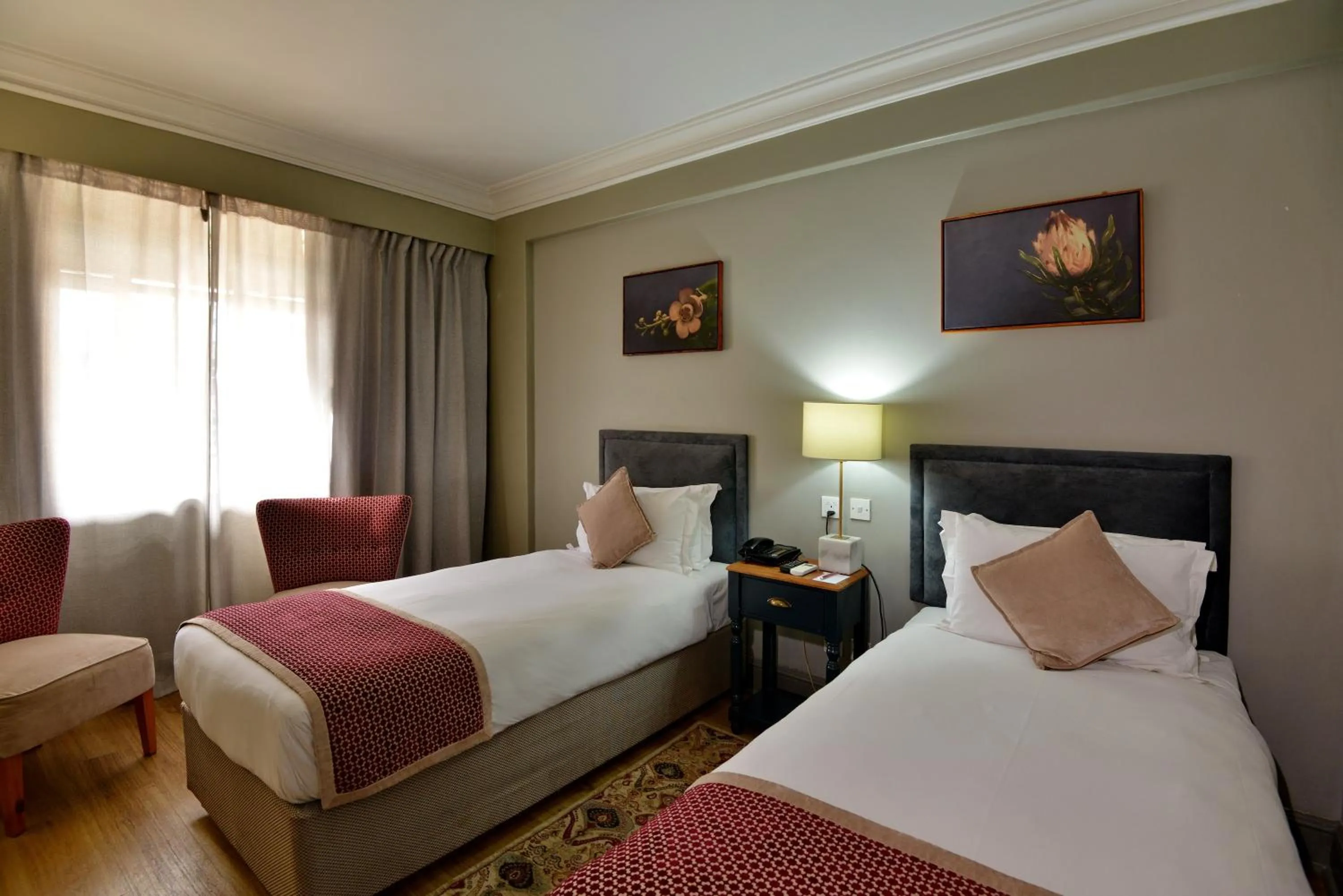 Twin Room - single occupancy in Cresta Jameson Hotel