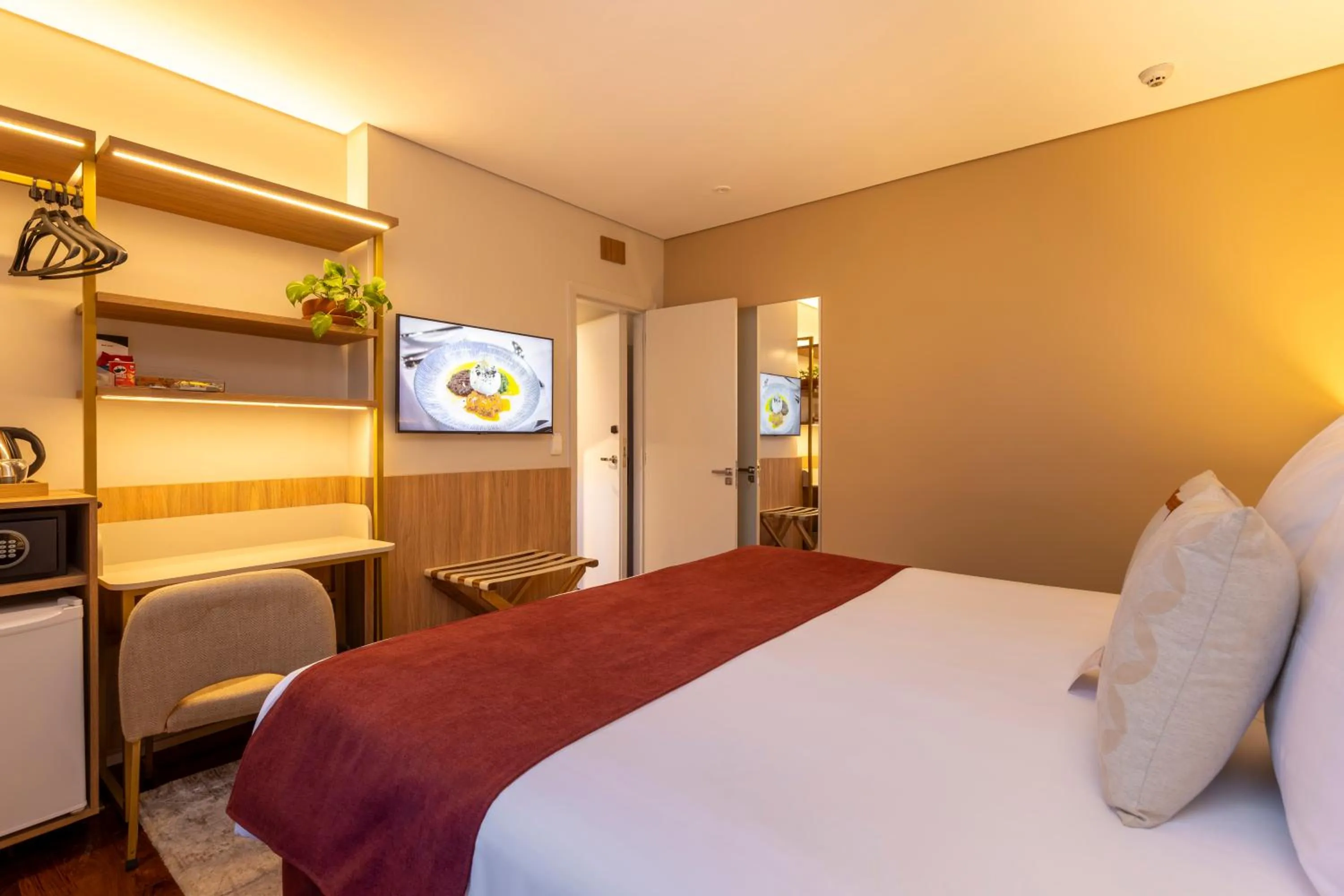 Family Room with Shared Bathroom in Sanma Hotel