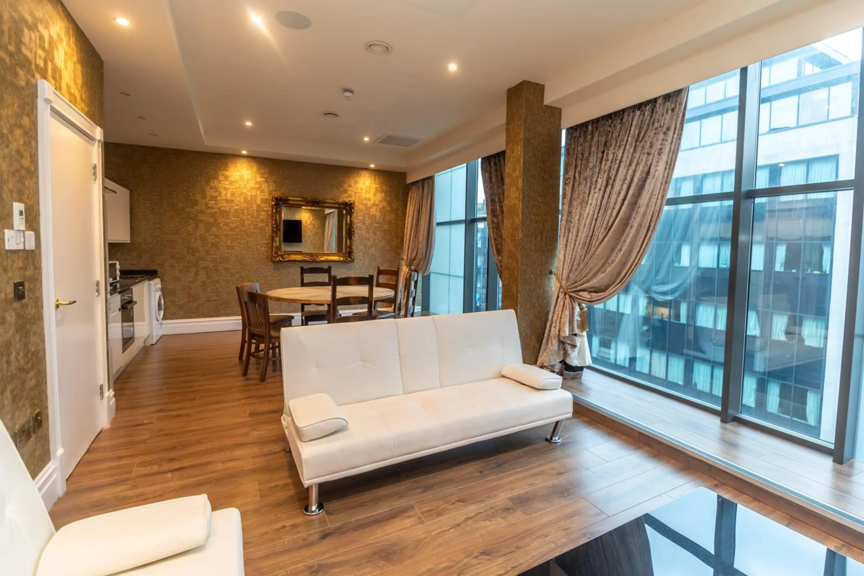 Apartment in The Shankly Hotel