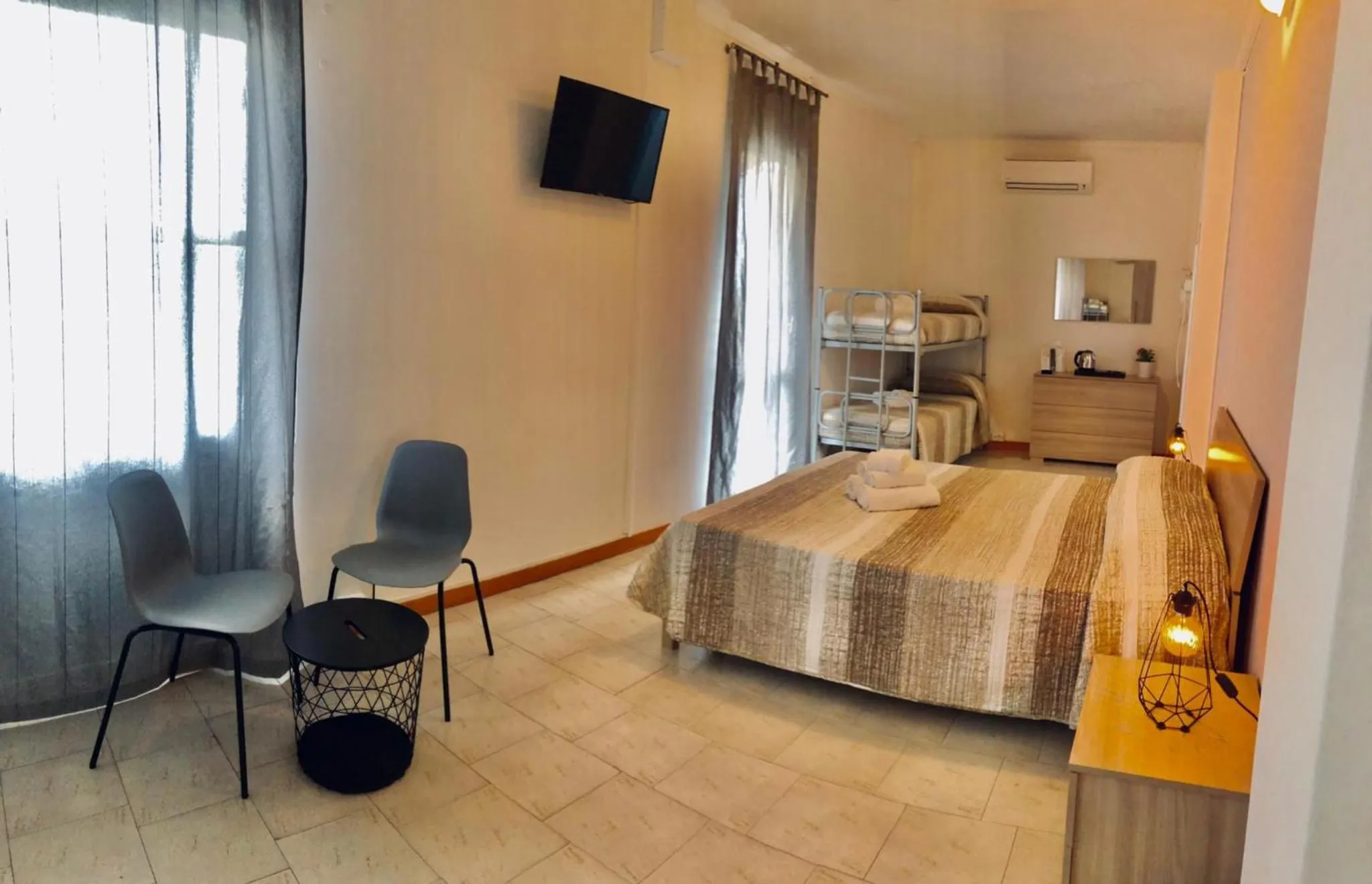 Superior Quadruple Room in Hotel Mara