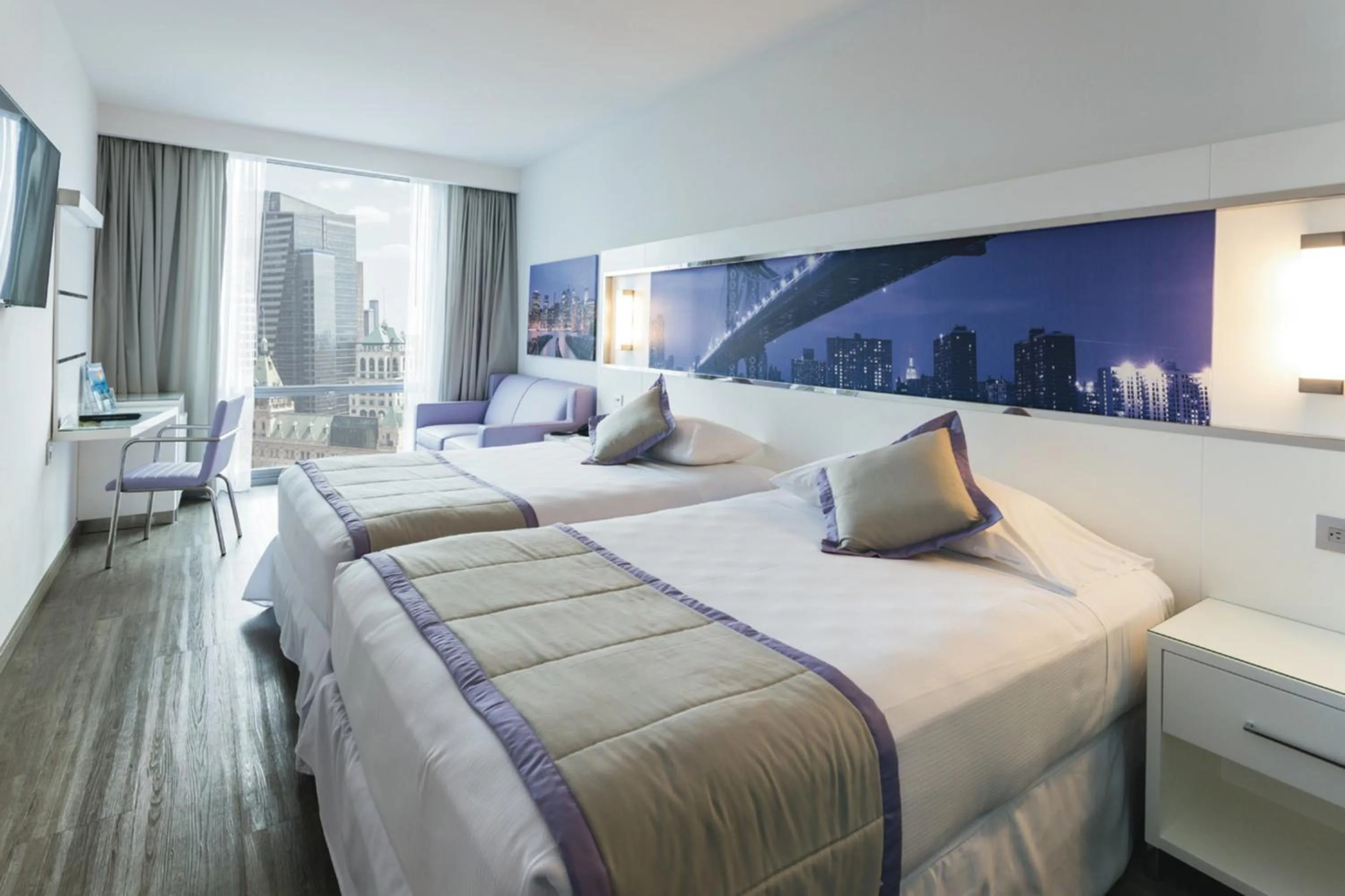 Deluxe Family Double Beds in Riu Plaza New York Times Square