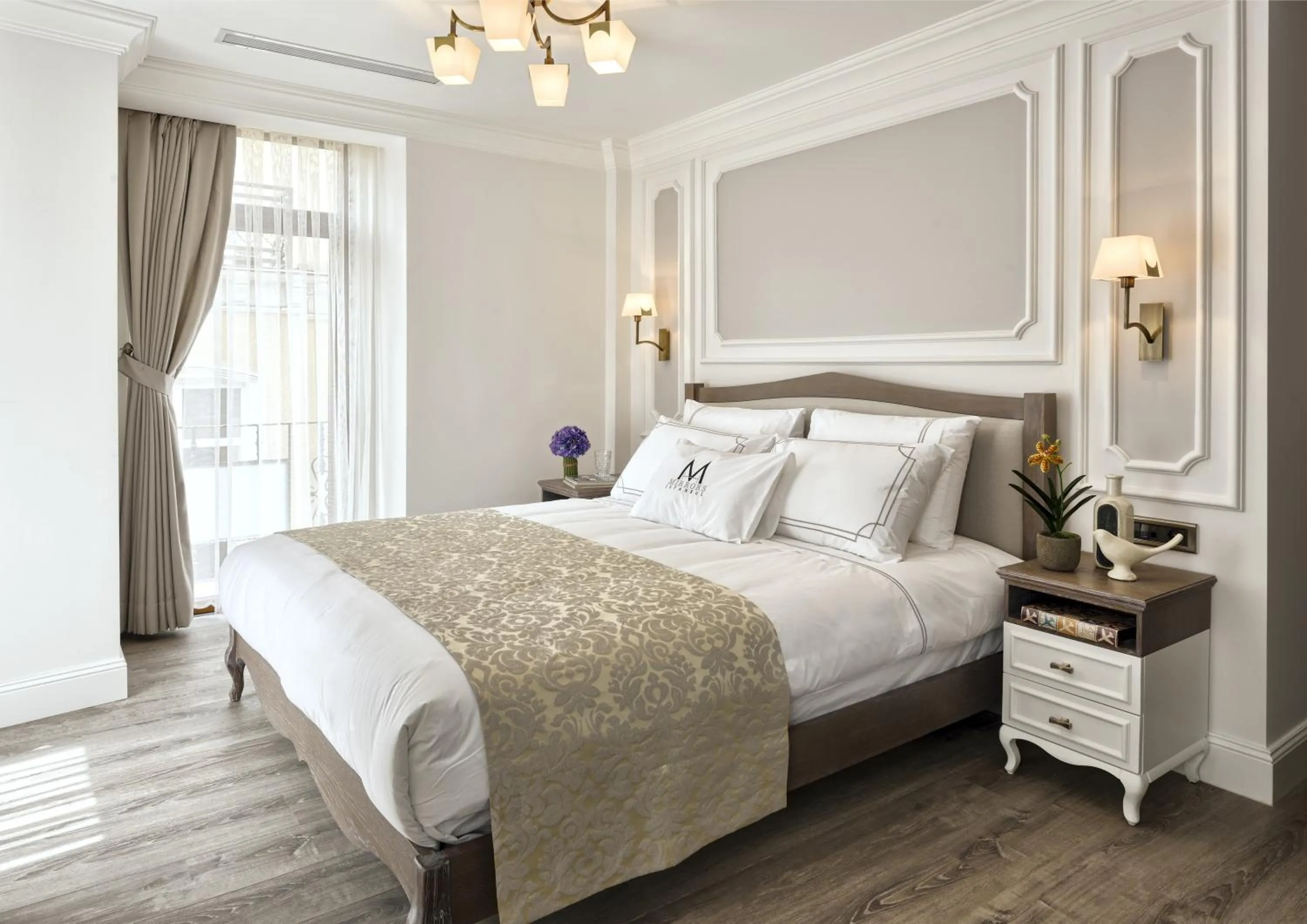 Standard Triple Room in Mirrors Hotel İstanbul Taksim City Center