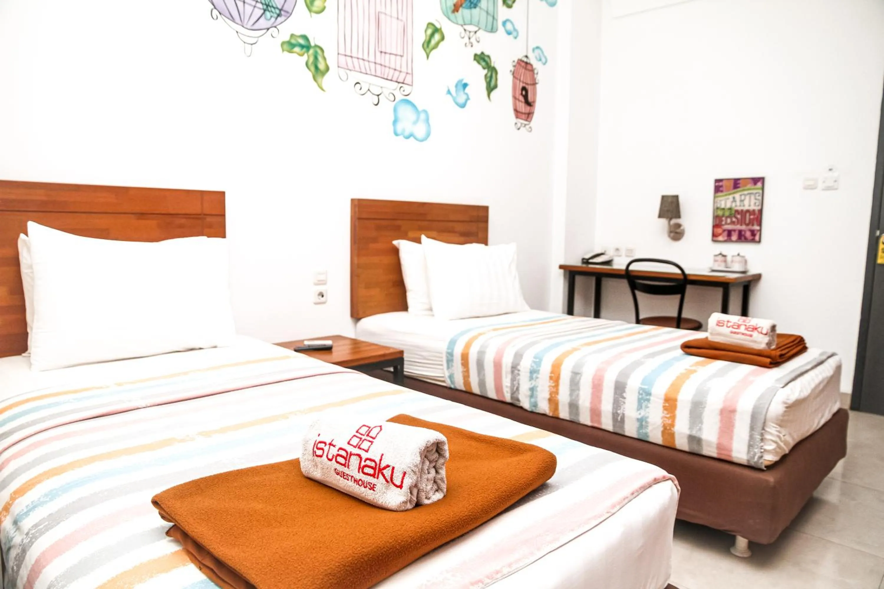 Deluxe Twin Room in Istanaku Guesthouse 2