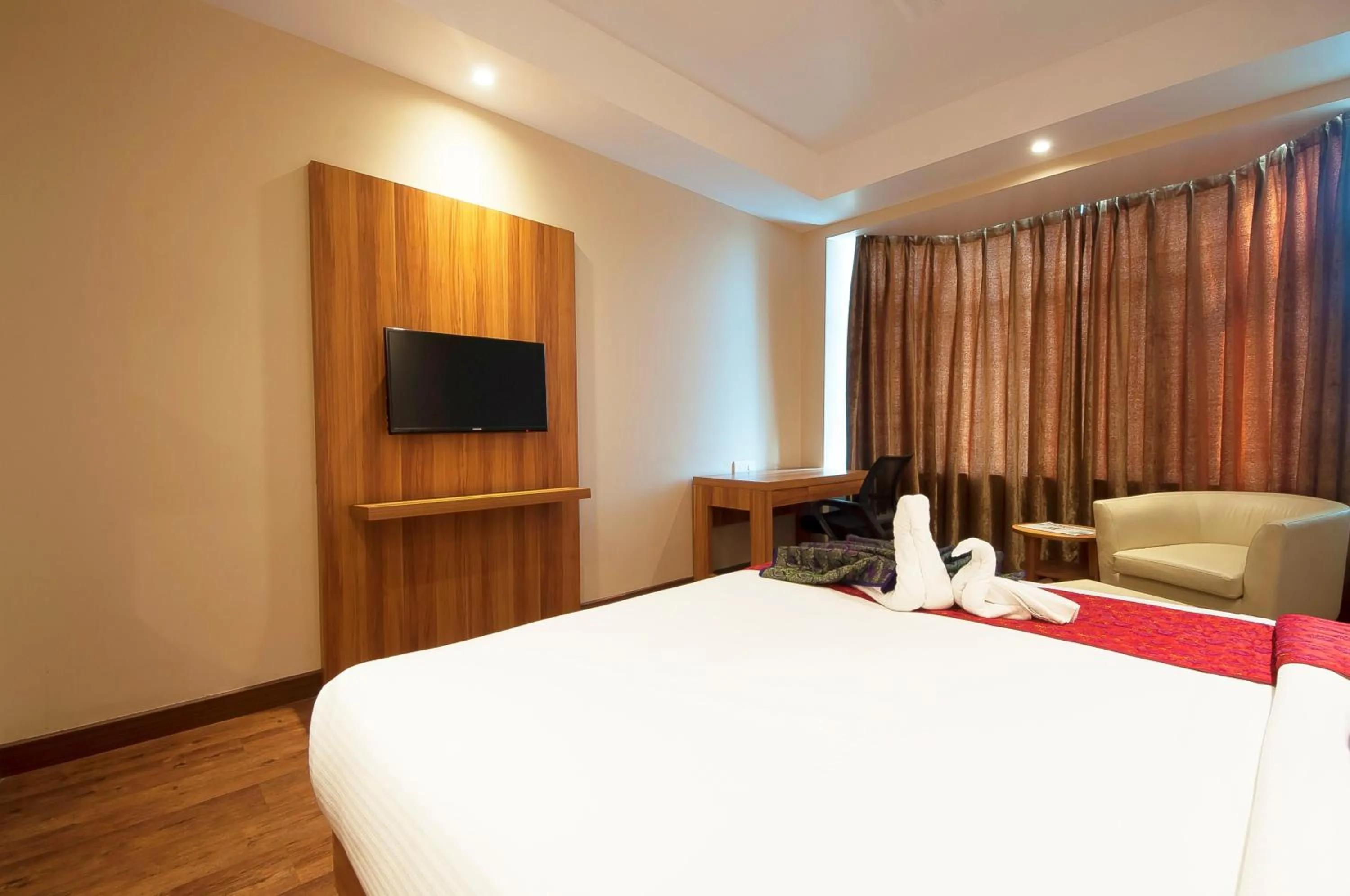 Standard Double Room with Fan in Hotel Le Roi,Haridwar@Har Ki Pauri