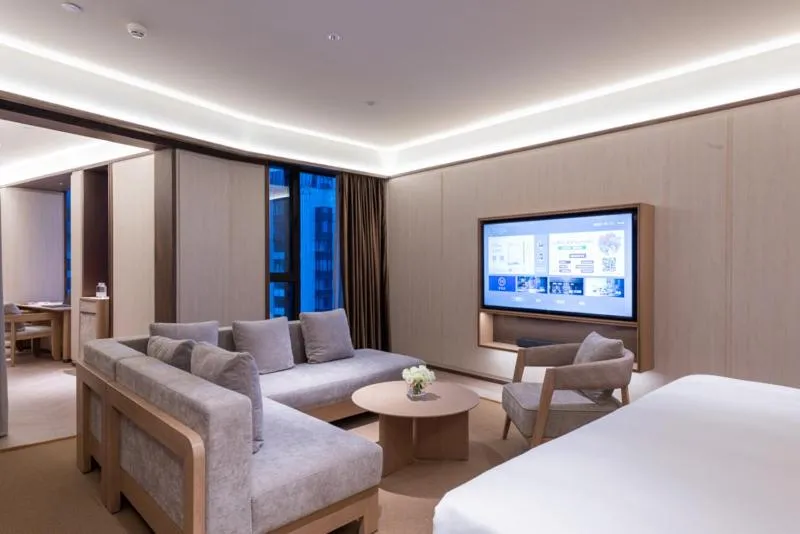 Suite in Shanghai Changfeng Business District Orange Crystal Hotel