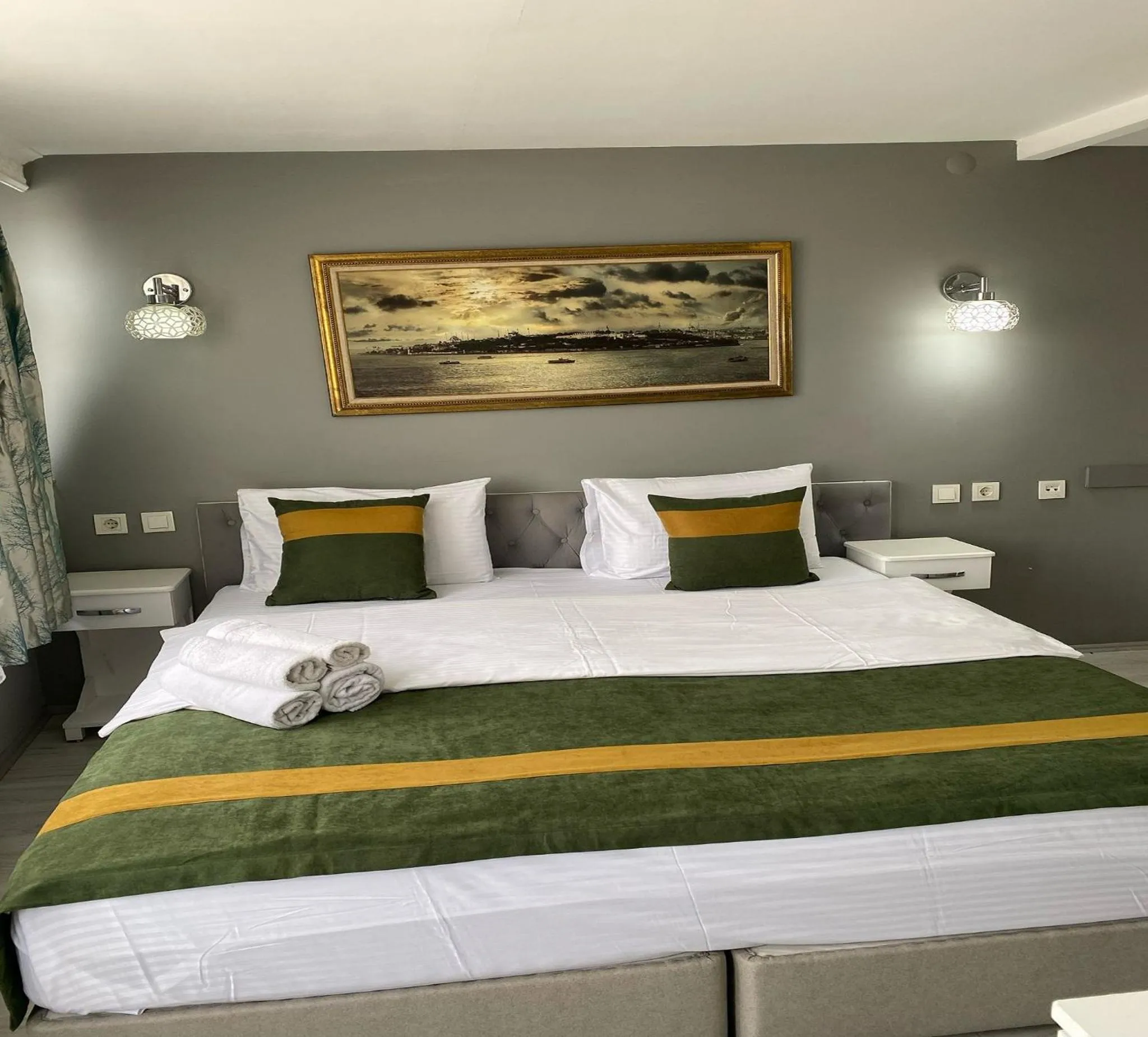 Standard Single Room in Unique Suite Hotel