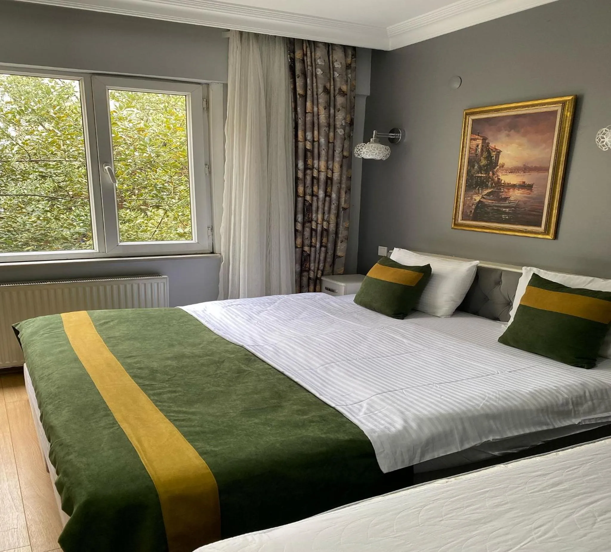 Standard Double Room in Unique Suite Hotel